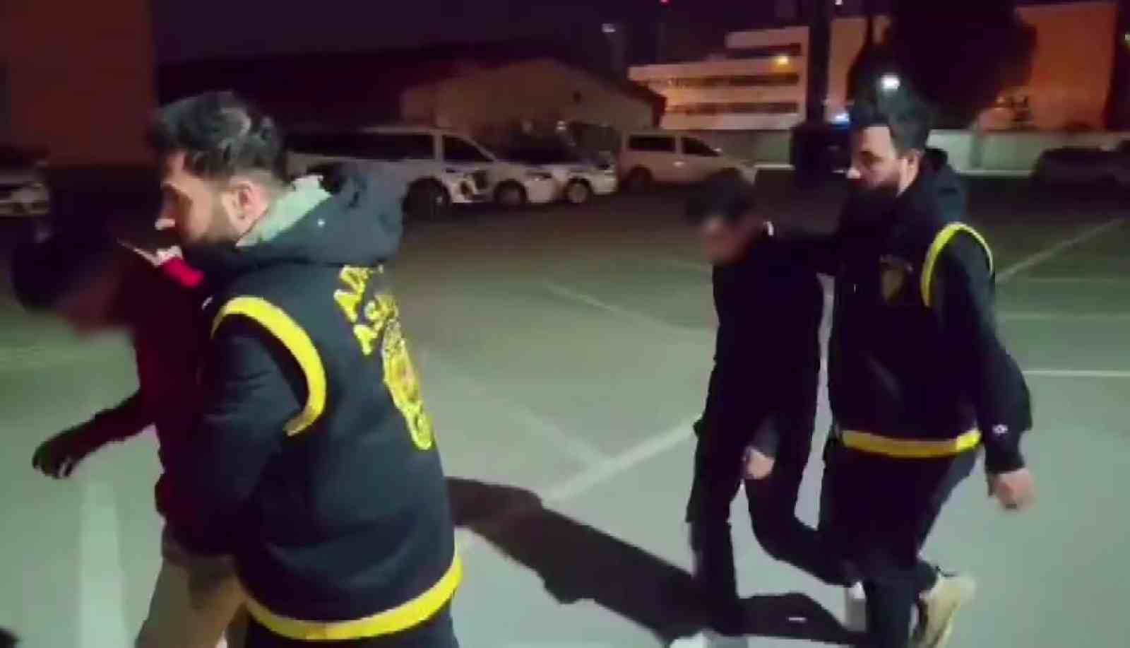 Çocuk katil adrese Google Maps ile gitmiş
Çocuk katil adrese Google Maps ile gitmiş