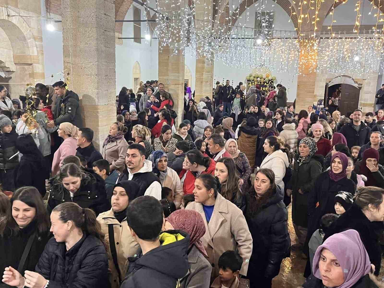 Çocuklar Ramazan şenliğinde eğlendi
