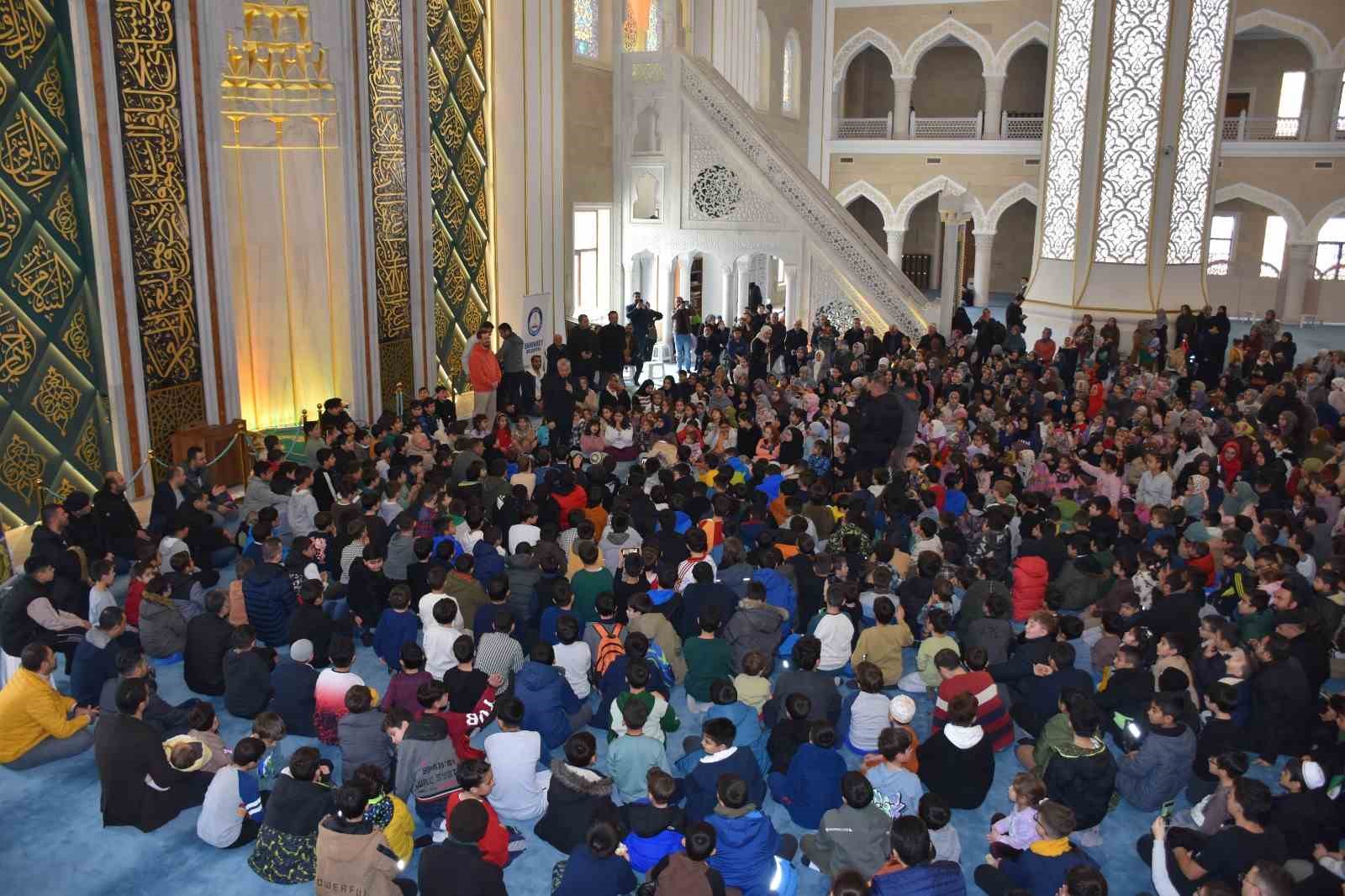 Çocuklar Şahinbey Belediyesi’nin cami etkinliğinde buluştu
