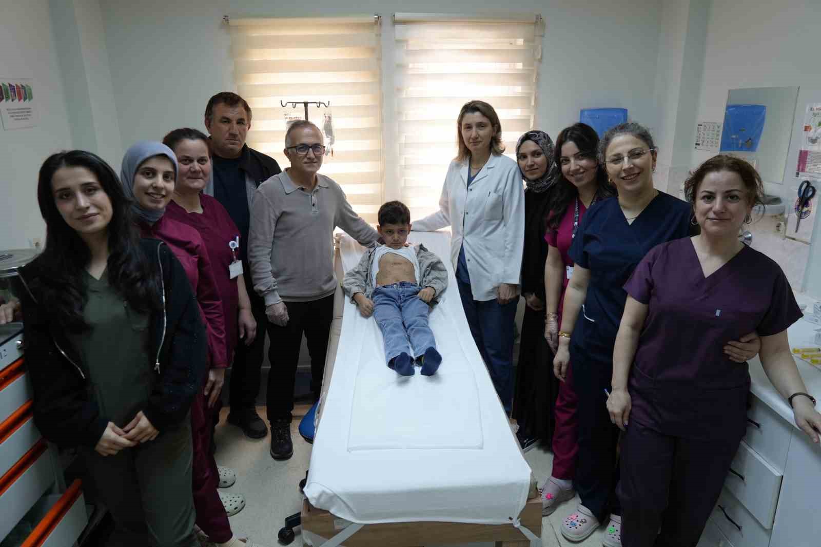 Çocuklarda nadir görülen diyafram fıtığı Samsun’da ilk kez tedavi edildi
