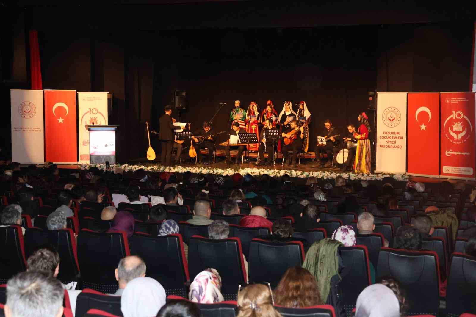 Çocuklardan duygu dolu türkü konseri
Çocuklardan duygu dolu türkü konseri