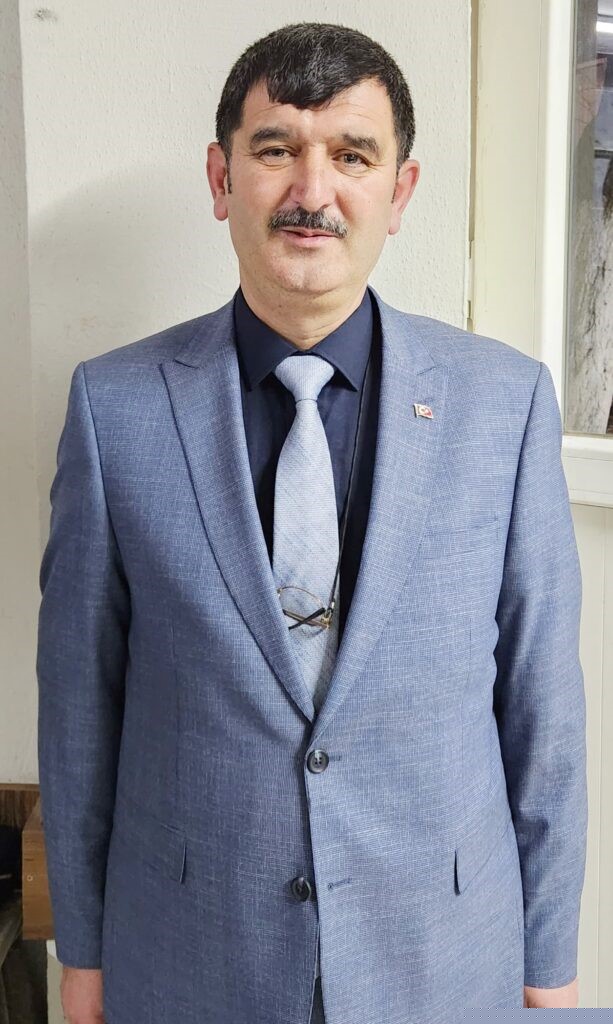 Çocukların bayram tıraşı muhtardan..!
