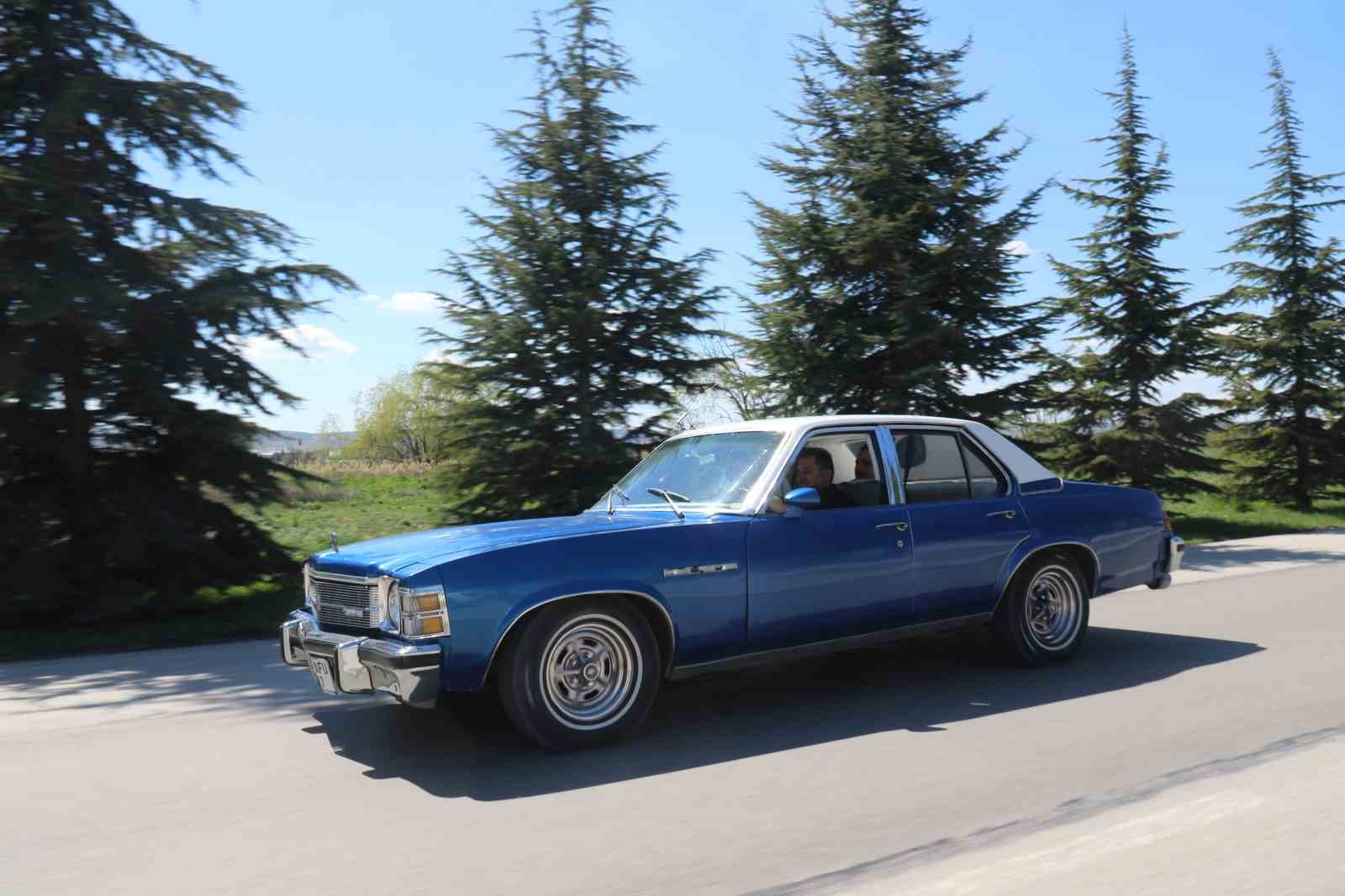 Çocuklukta hayal ettiği araca 52 yaşında kavuştu
