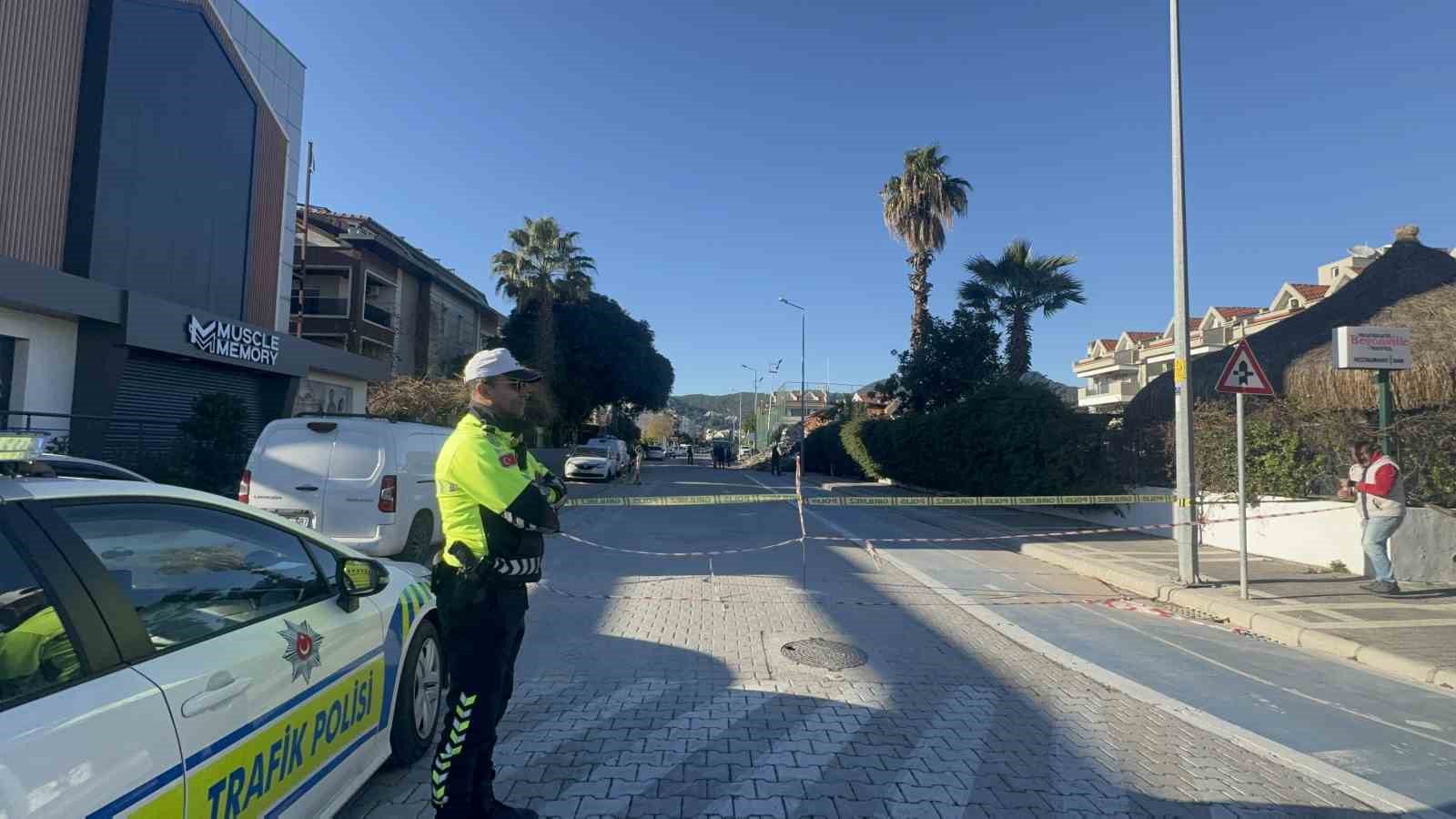 Çöken otelde işçiler 2 saat önce fark edip, çalışmayı sonlandırmış
