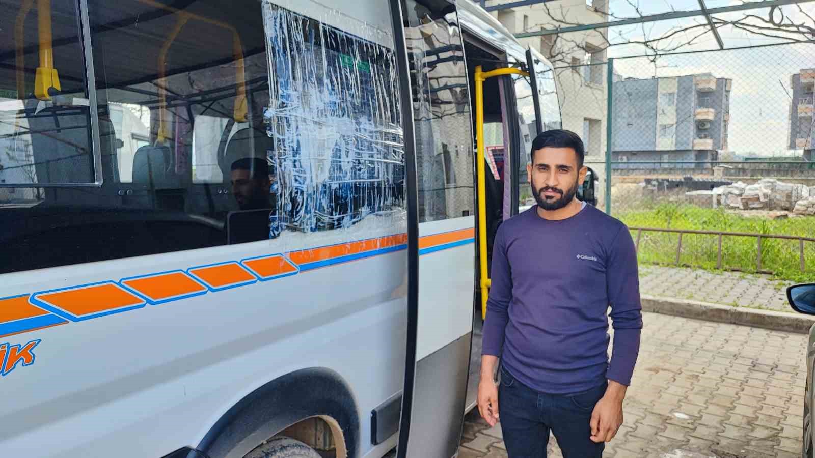 Cono’ların olduğu bölgede dolmuşa ve sürücülere saldırı
