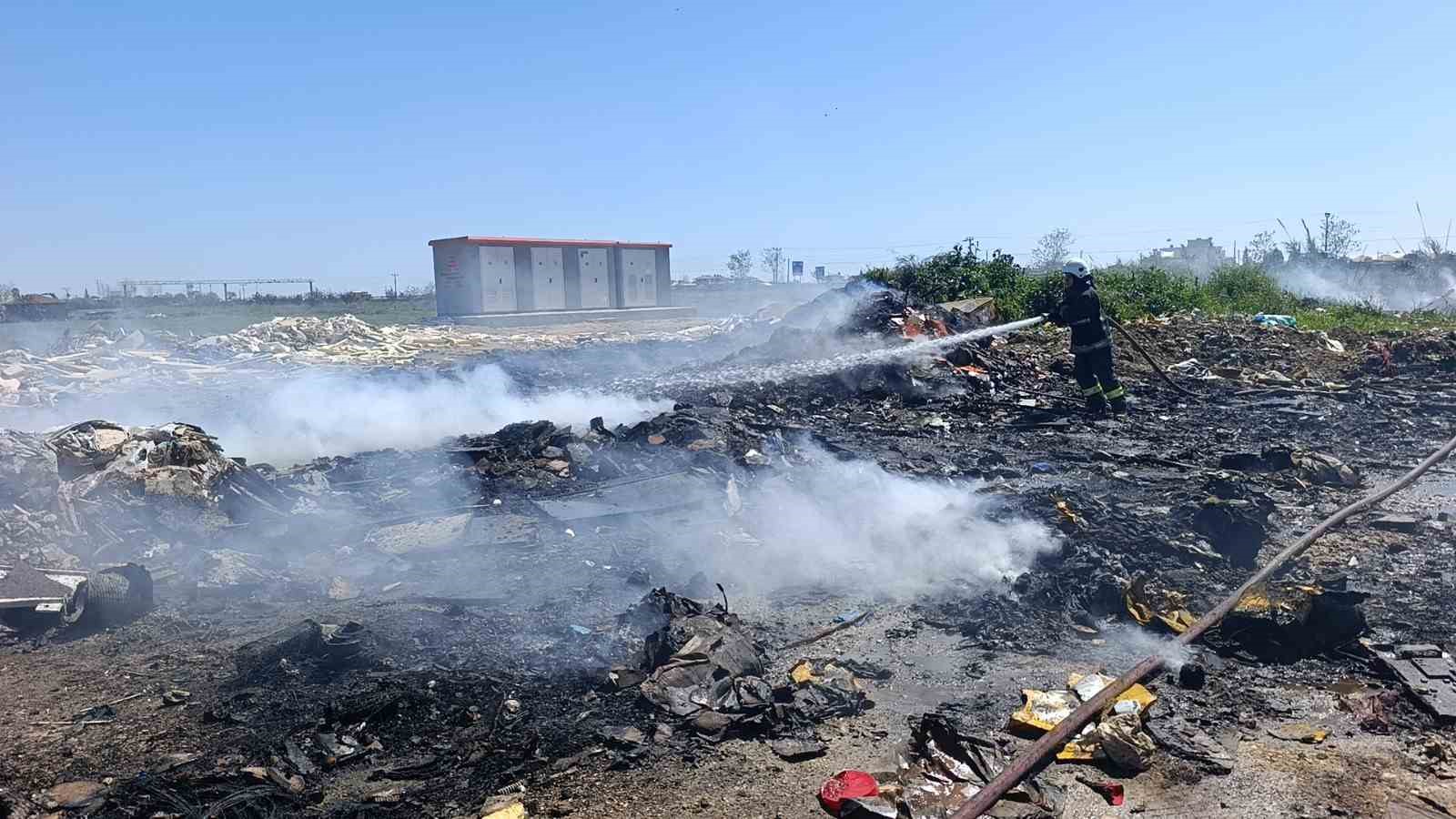 Çöp ve hurdalar yine alev aldı vatandaşlar duruma isyan etti
