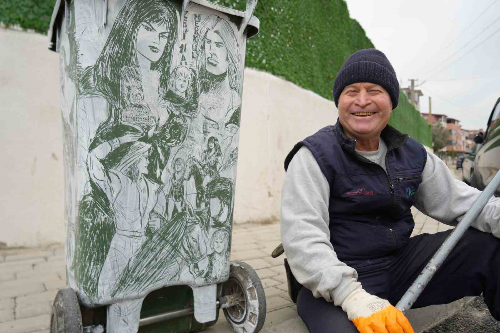 Çöpçüler Kralı’nda Kemal Sunal için mikrofon olan süpürge, onun elinde kaleme dönüştü
Çöpçüler Kralı’nda Kemal Sunal için mikrofon olan süpürge, onun elinde kaleme dönüştü