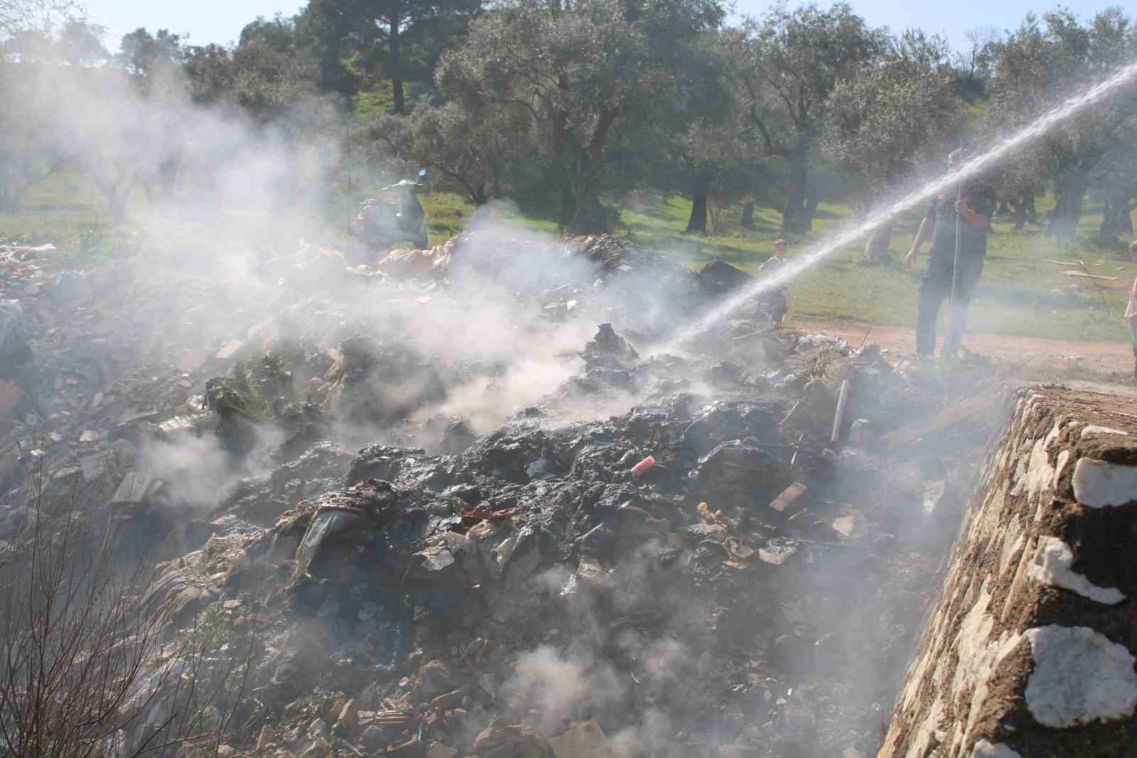 Çöplük alanda çıkan yangın ekipleri harekete geçirdi
