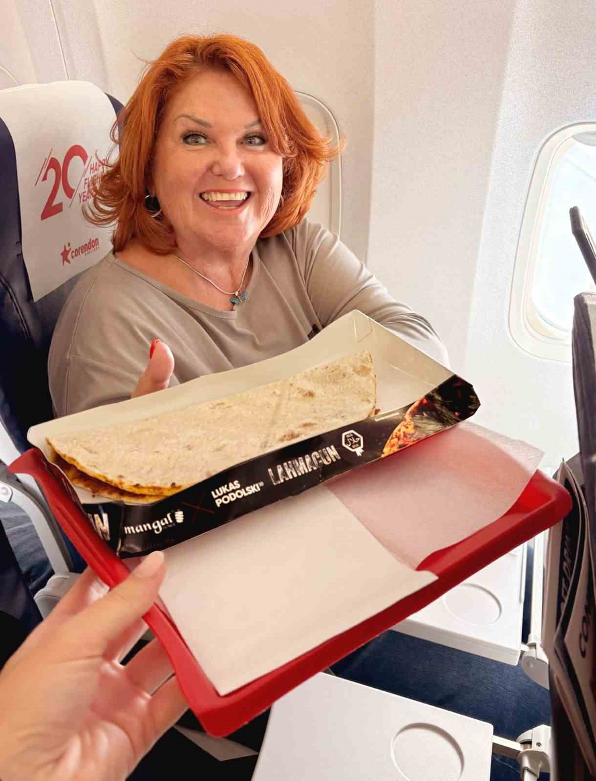 Corendon Airlines uçuşlarında Mangal Lahmacun’a yoğun ilgi
