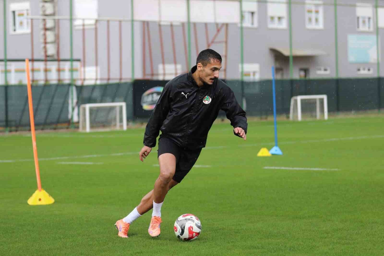 Corendon Alanyaspor, Galatasaray maçı hazırlıklarını sürdürdü
