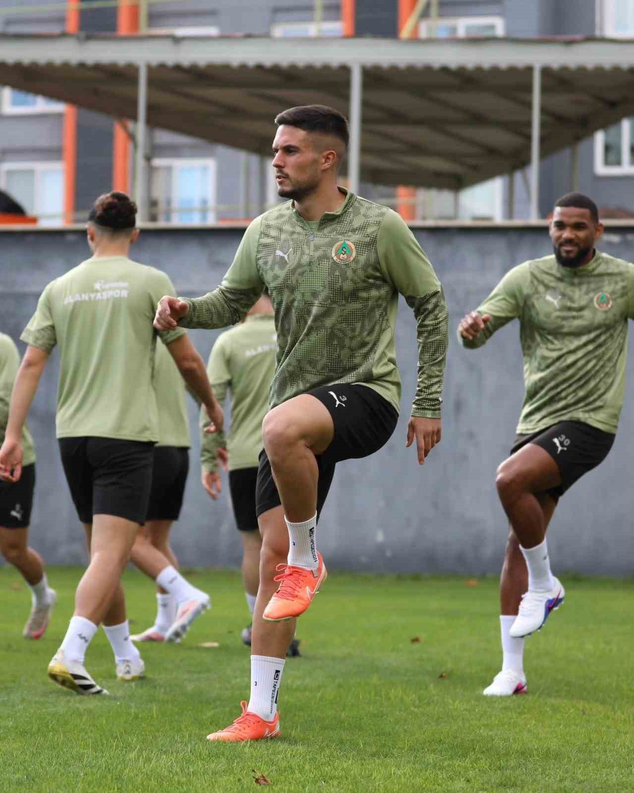 Corendon Alanyaspor, Gaziantep FK maçı hazırlıklarını sürdürdü
