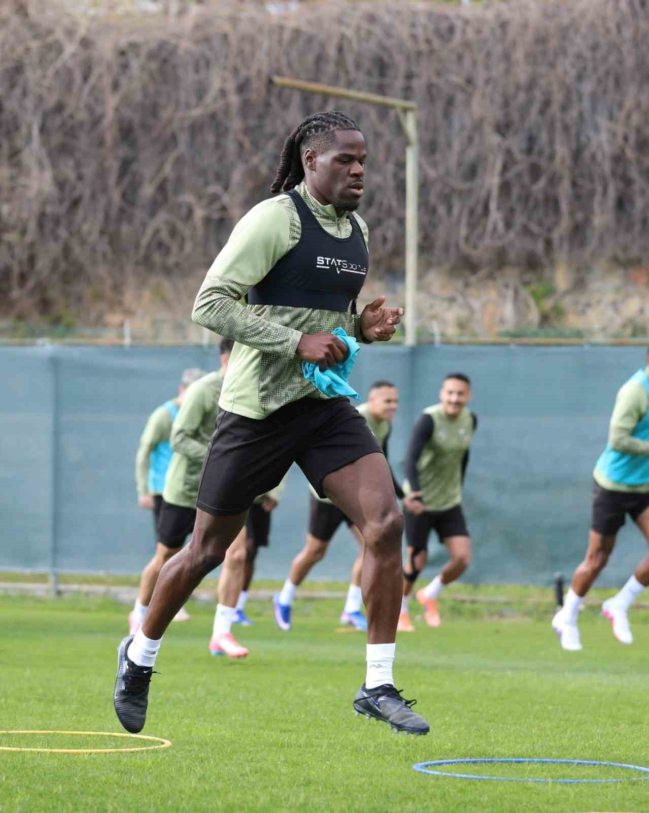 Corendon Alanyaspor, Gaziantep FK maçı hazırlıklarını sürdürdü
