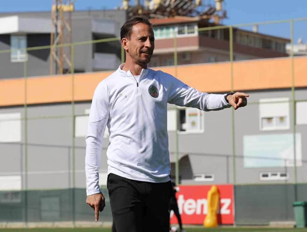 Corendon Alanyaspor, Göztepe maçı hazırlıklarını tamamladı
