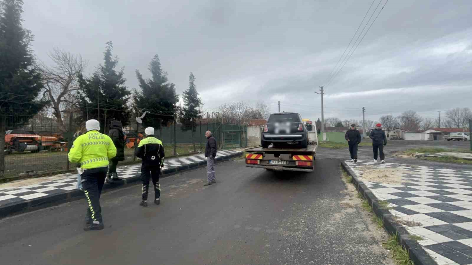 Çorlu’da abart egzozlu otomobile ceza kesildi

