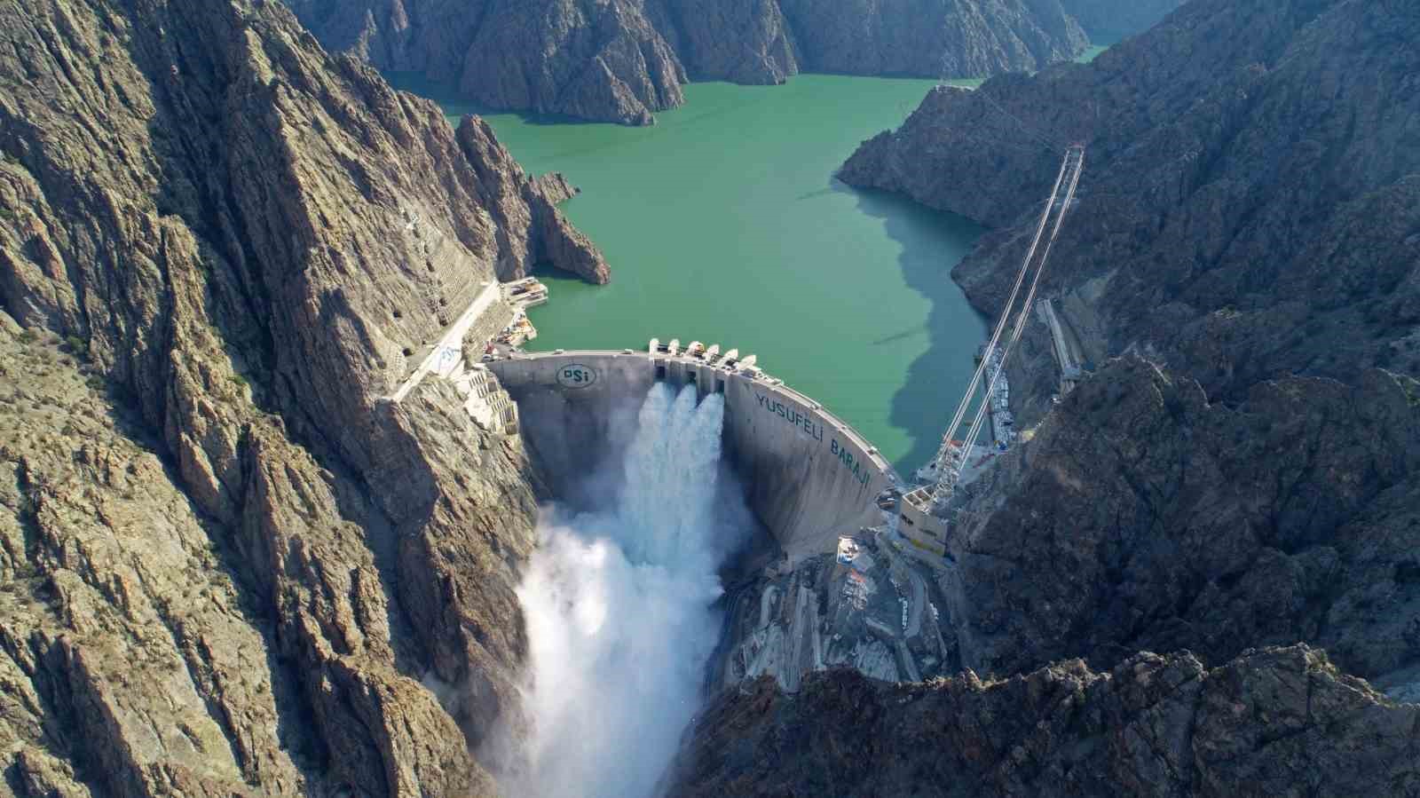 Çoruh’un mavi gerdanlıkları Artvin’e güç katıyor
