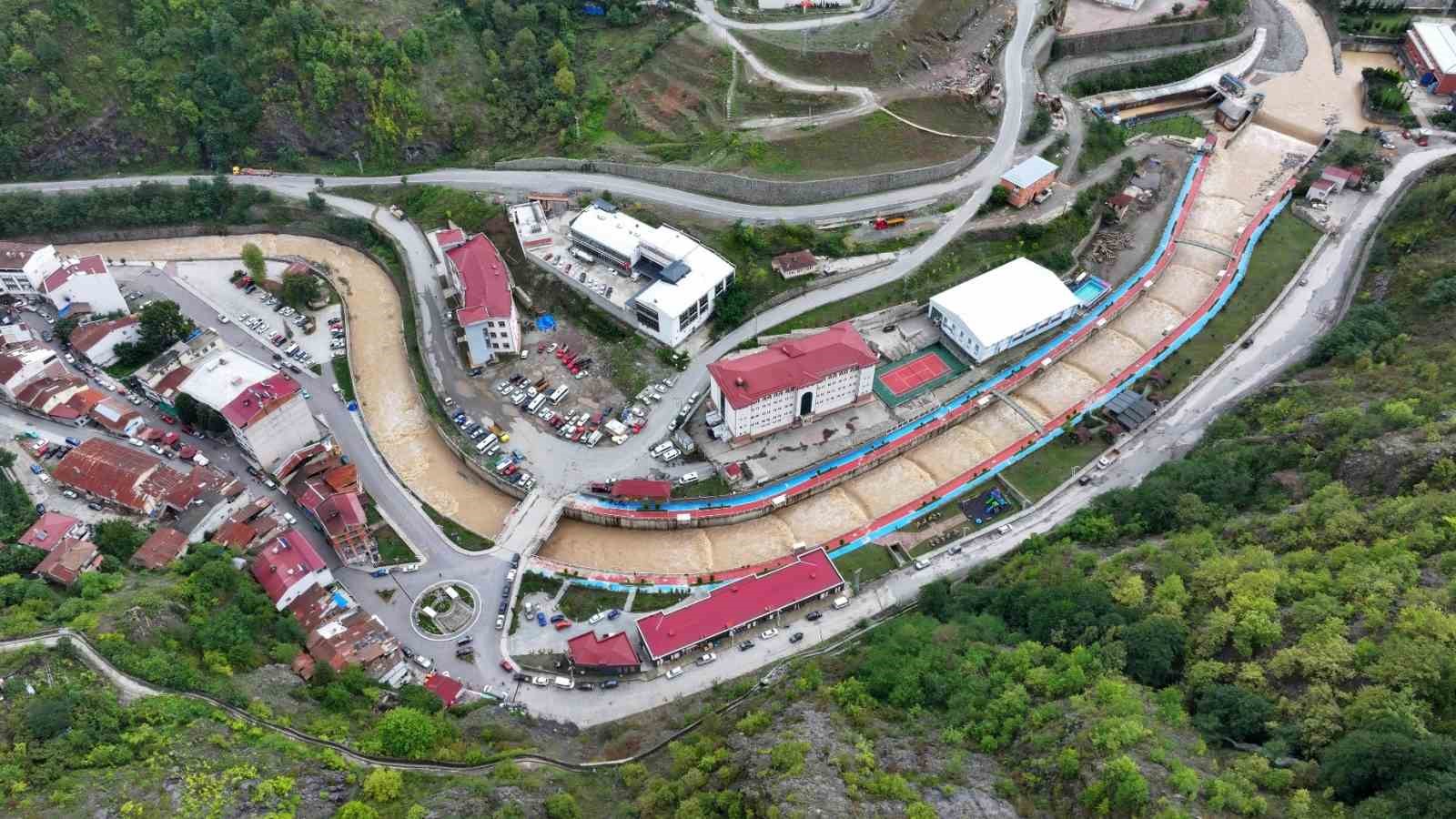 Çoruh’un mavi gerdanlıkları Artvin’e güç katıyor
