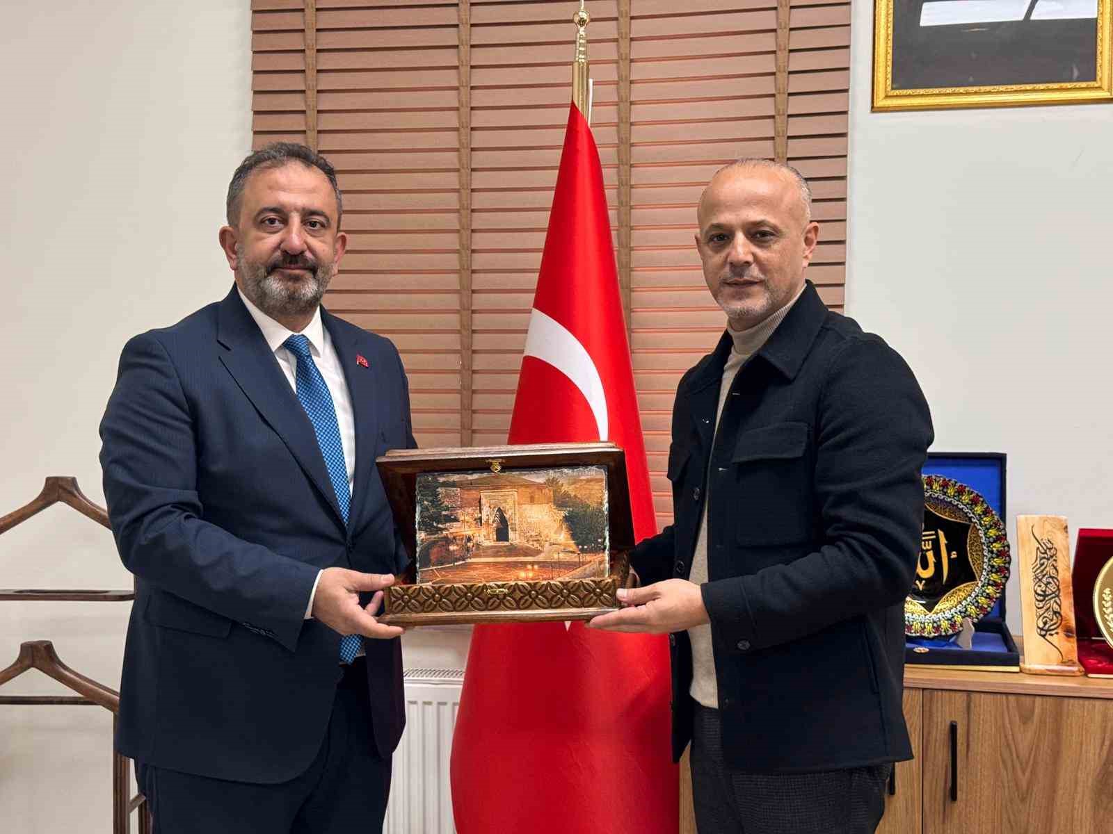 Çorum Belediyesi kardeş şehir Afşin’i deprem felaketinin yıldönümünde yalnız bırkmadı
