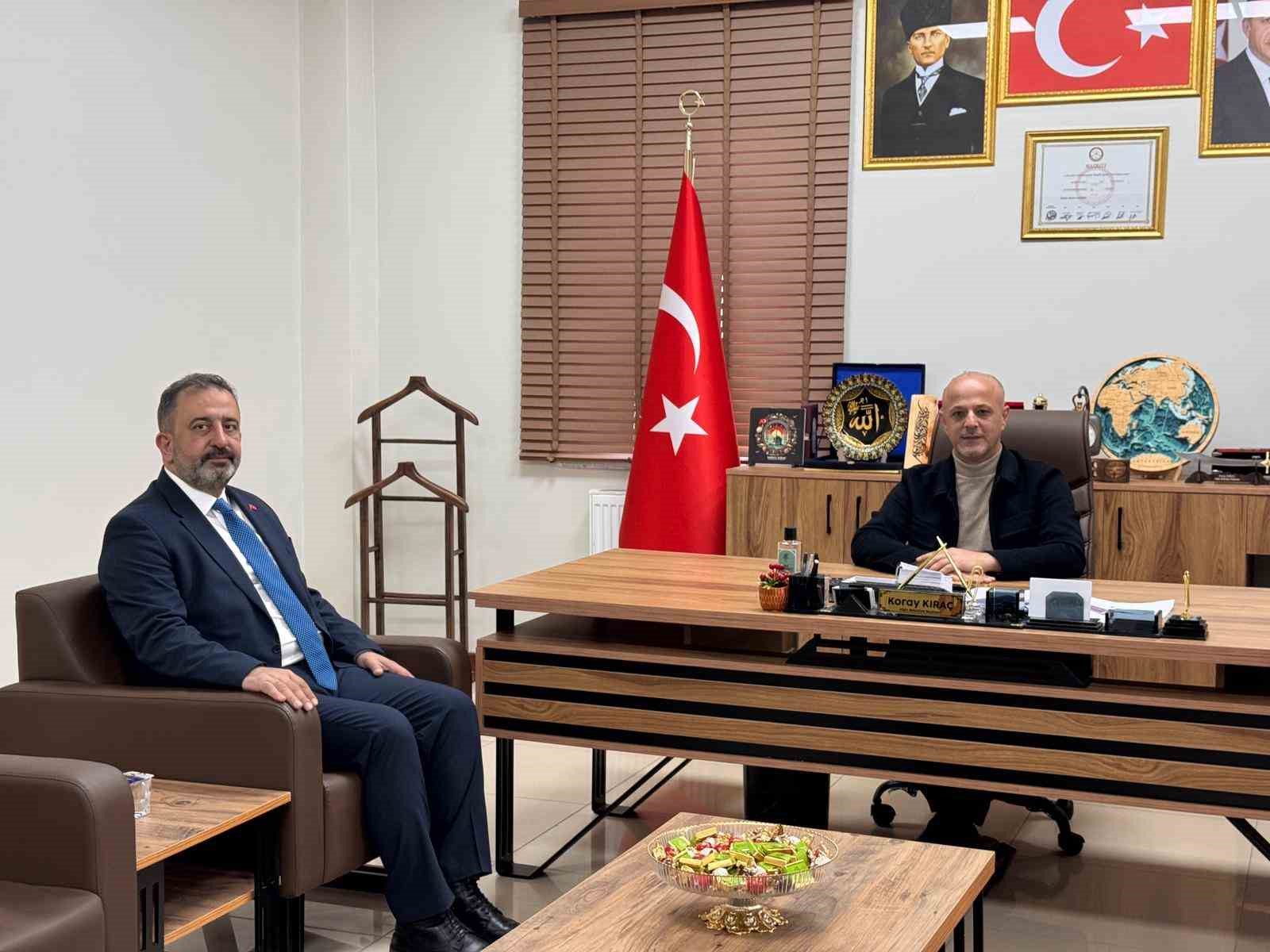 Çorum Belediyesi kardeş şehir Afşin’i deprem felaketinin yıldönümünde yalnız bırkmadı
