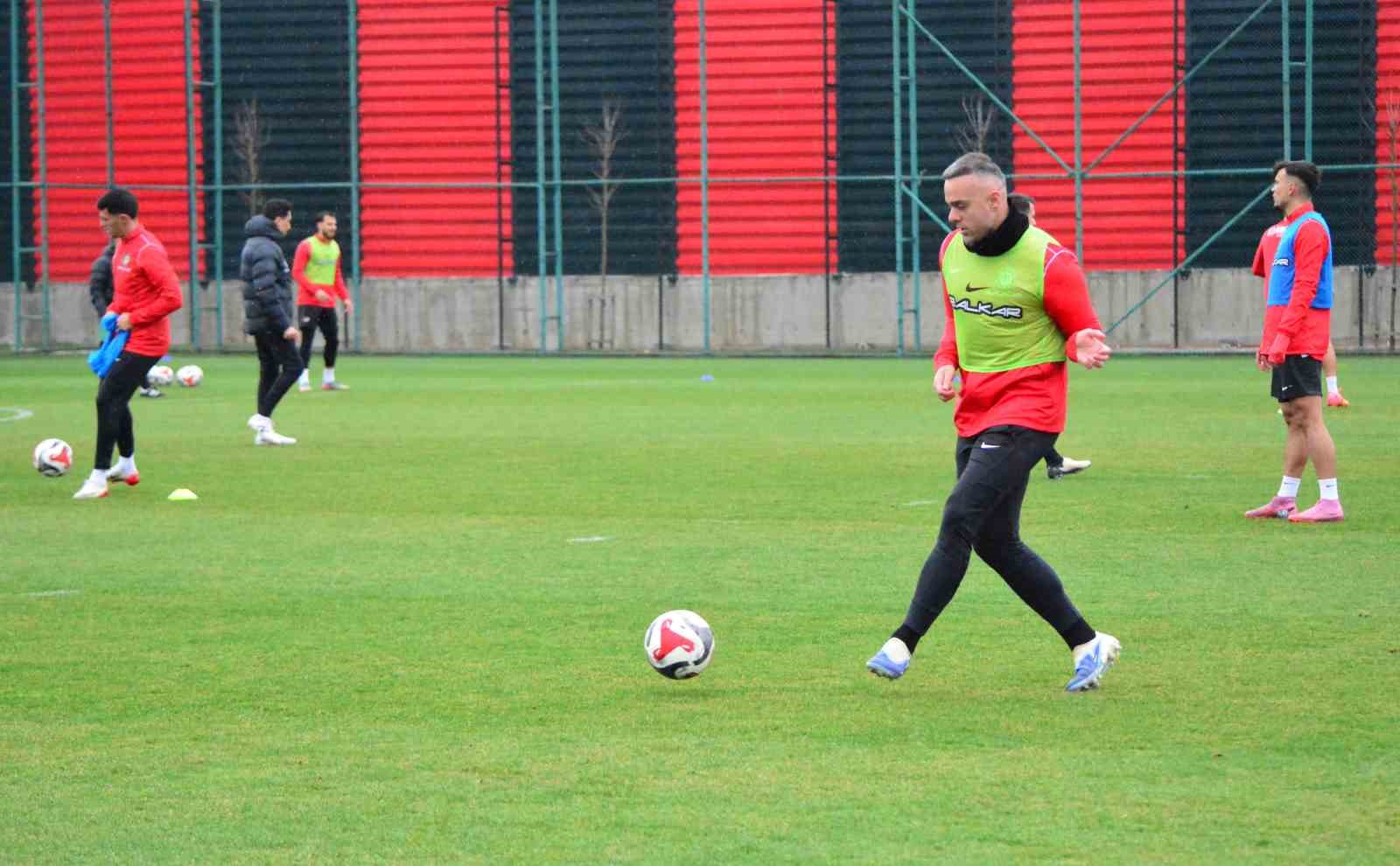 Çorum FK, Iğdır FK’yi yenerek galibiyet serisine devam etmek istiyor
