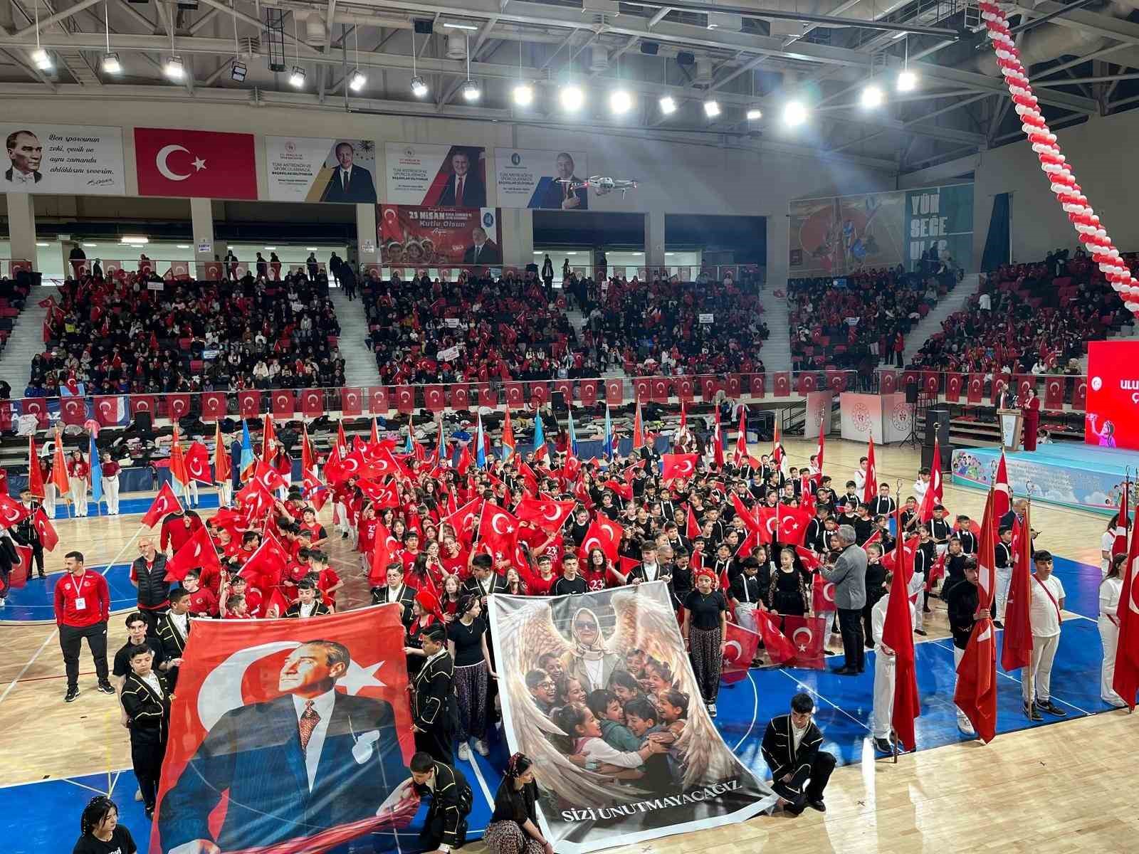 Çorum’da 23 Nisan coşkusu
