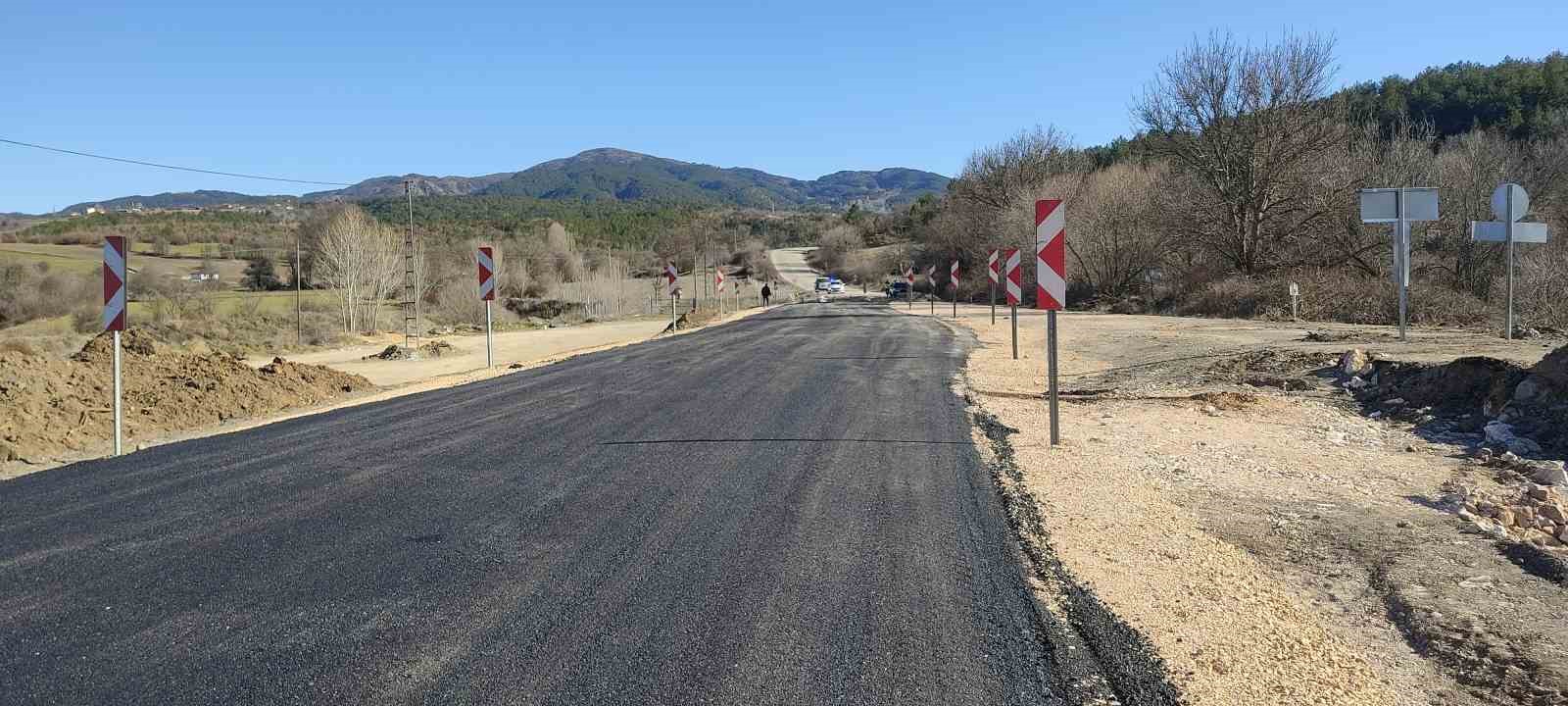 Çorum’da ayağı çöken köprüye alternatif yapılan yolda çalışmalarda sona gelindi
