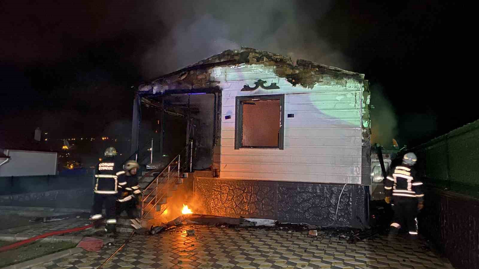 Çorum’da bağ evi alevlere teslim oldu
