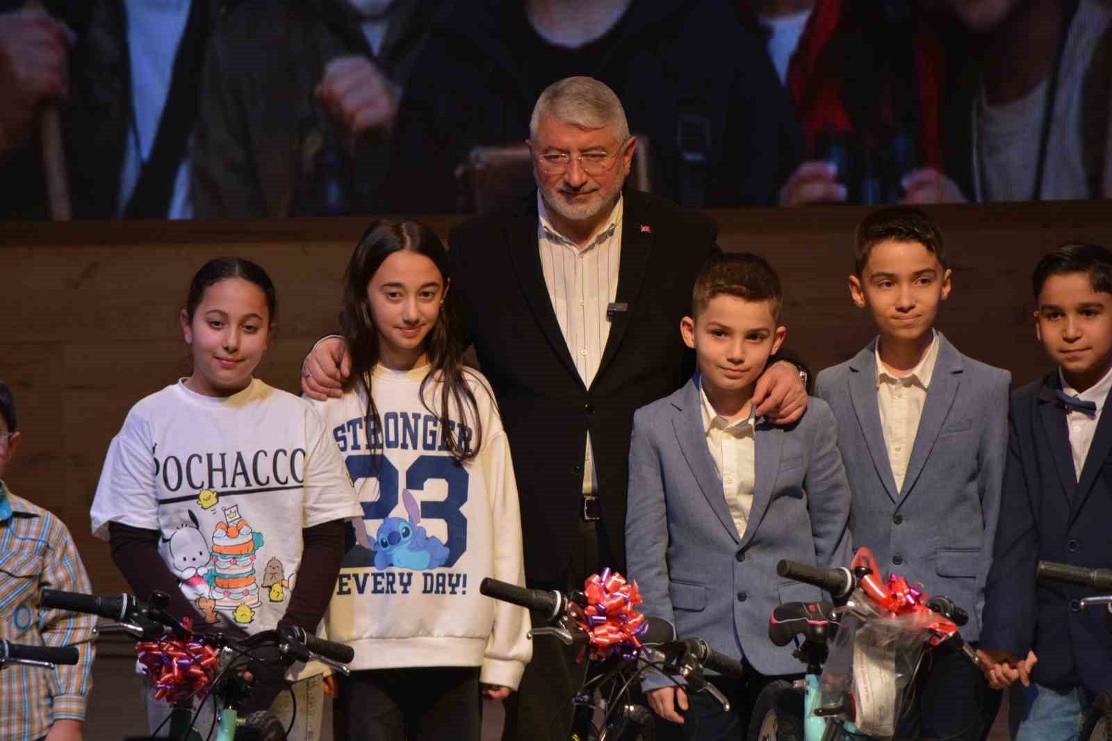 Çorum’da çocuklar sevap için yarıştı
Çorum’da çocuklar sevap için yarıştı