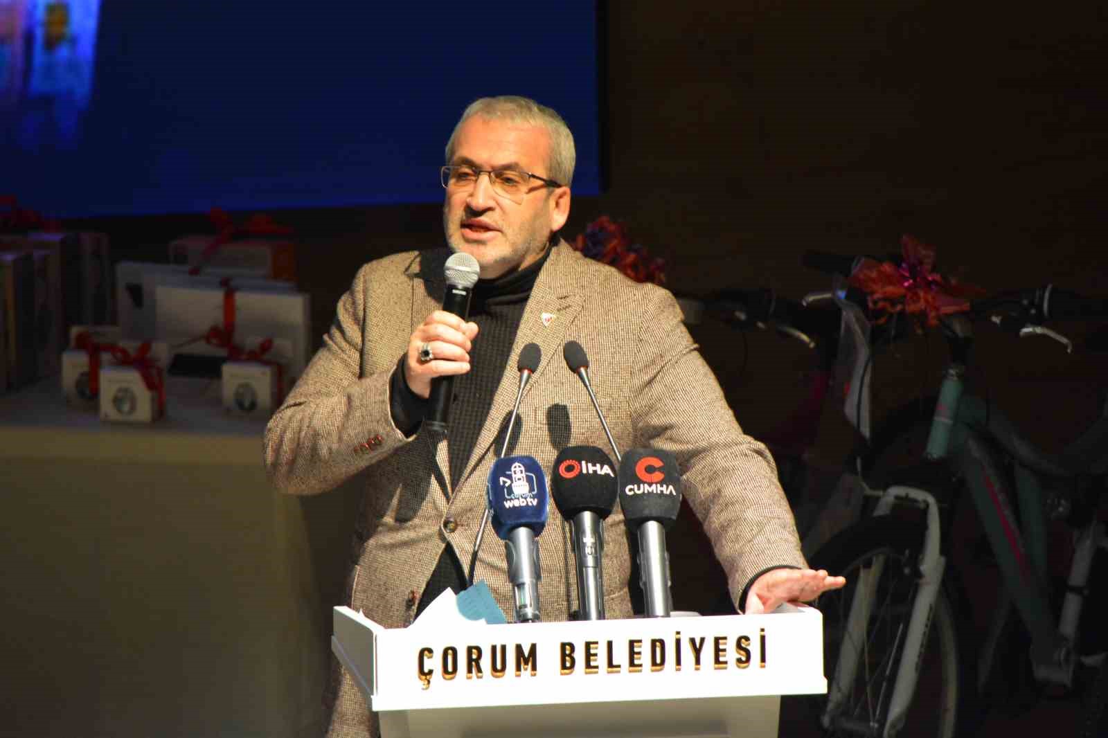 Çorum’da çocuklar sevap için yarıştı
Çorum’da çocuklar sevap için yarıştı