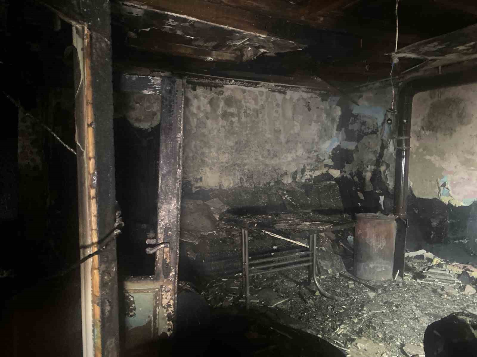 Çorum’da gecekondu yangını
