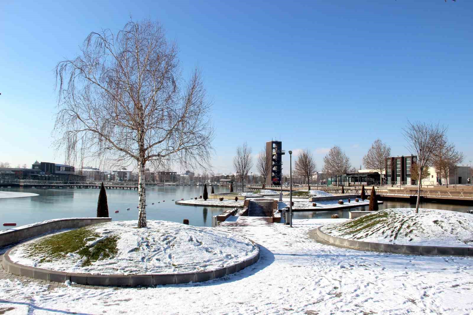 Çorum’da kar kartpostallık görüntüler oluşturdu
