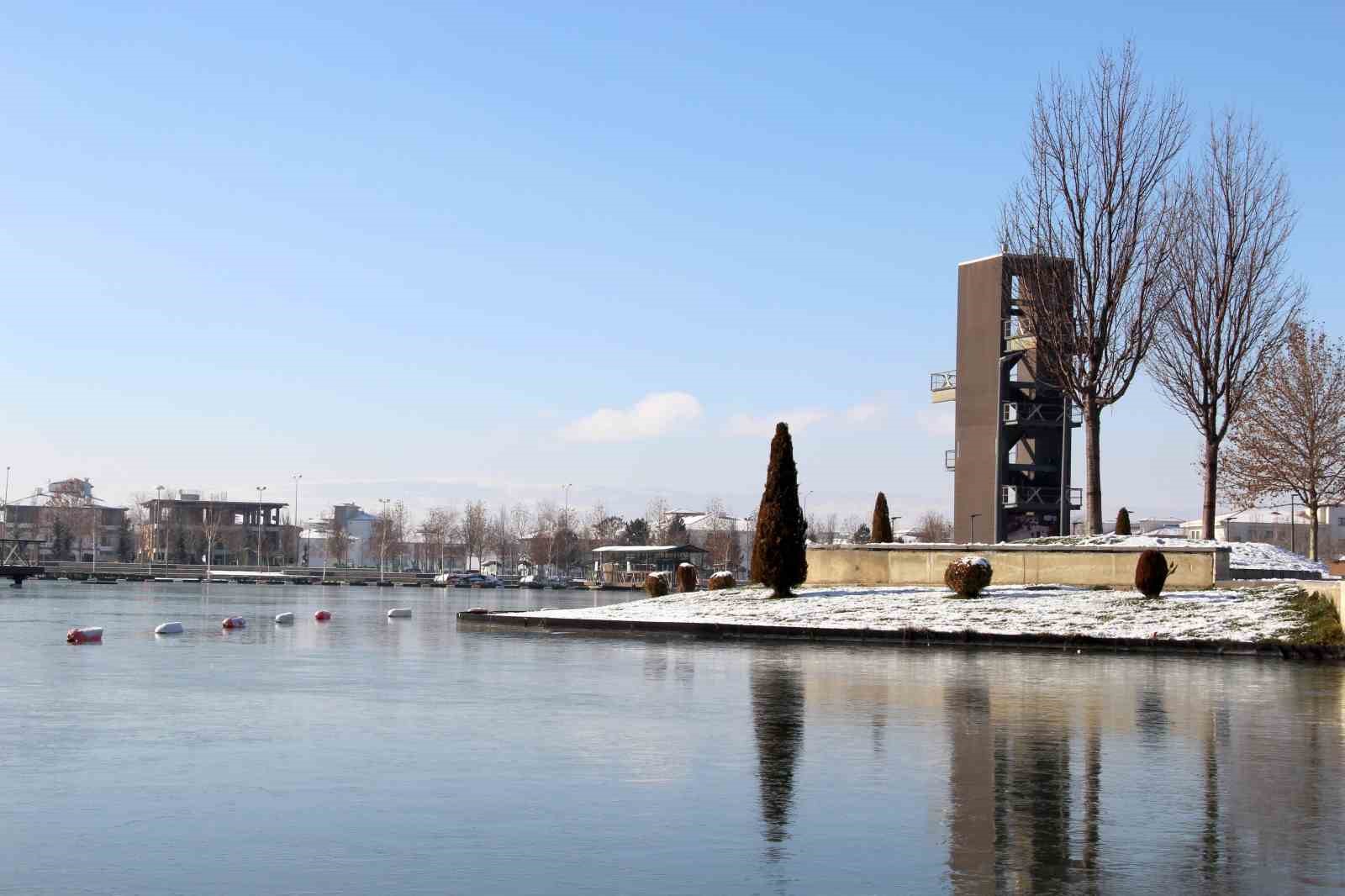 Çorum’da kar kartpostallık görüntüler oluşturdu
