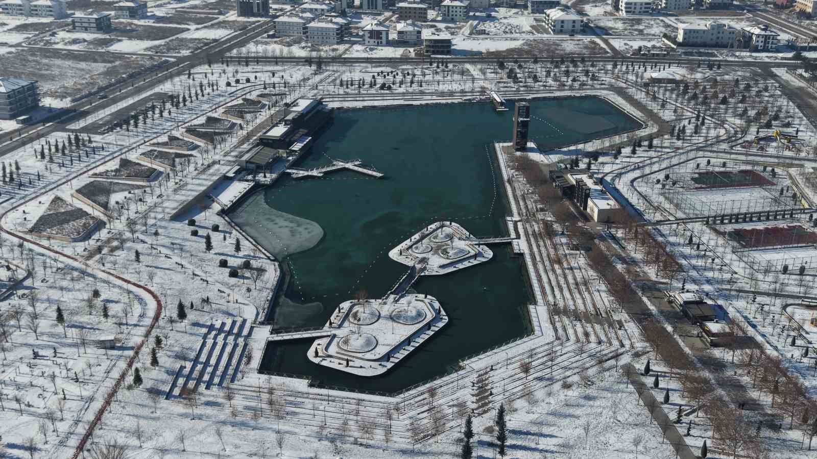 Çorum’da kar kartpostallık görüntüler oluşturdu
