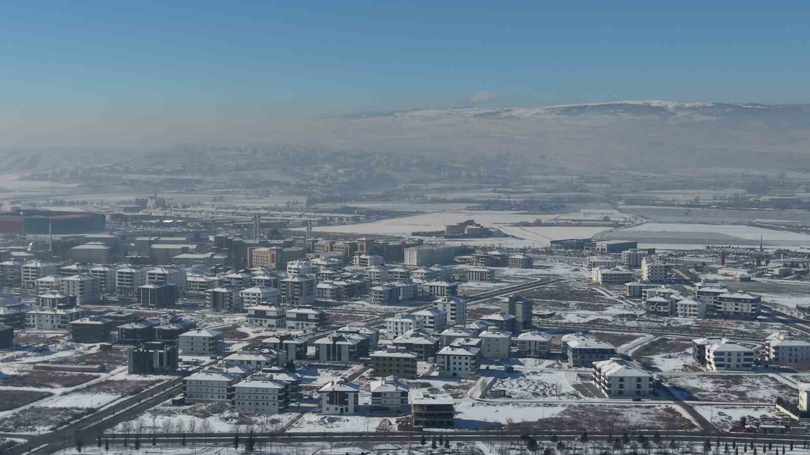 Çorum’da kar kartpostallık görüntüler oluşturdu
