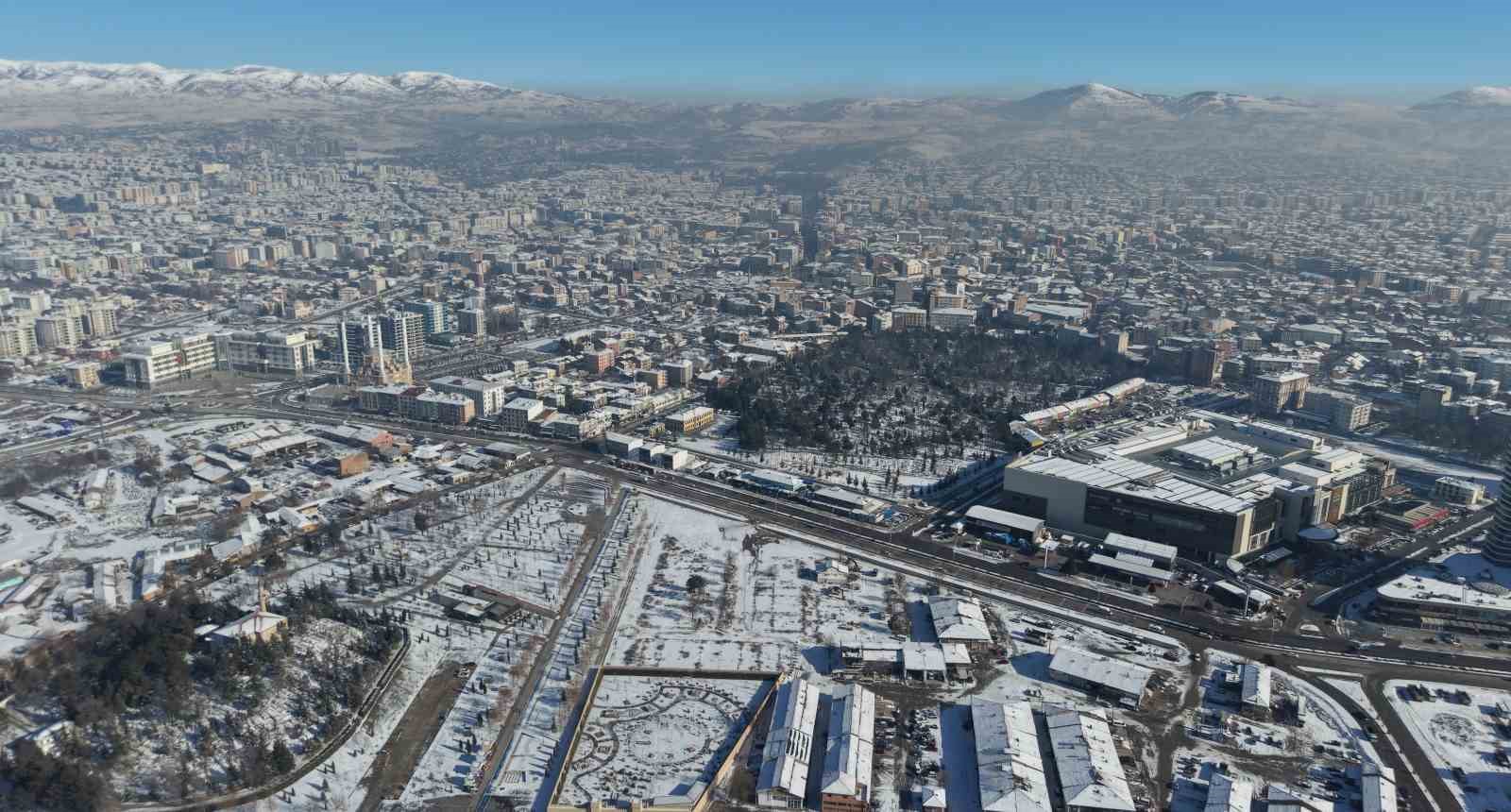 Çorum’da kar kartpostallık görüntüler oluşturdu

