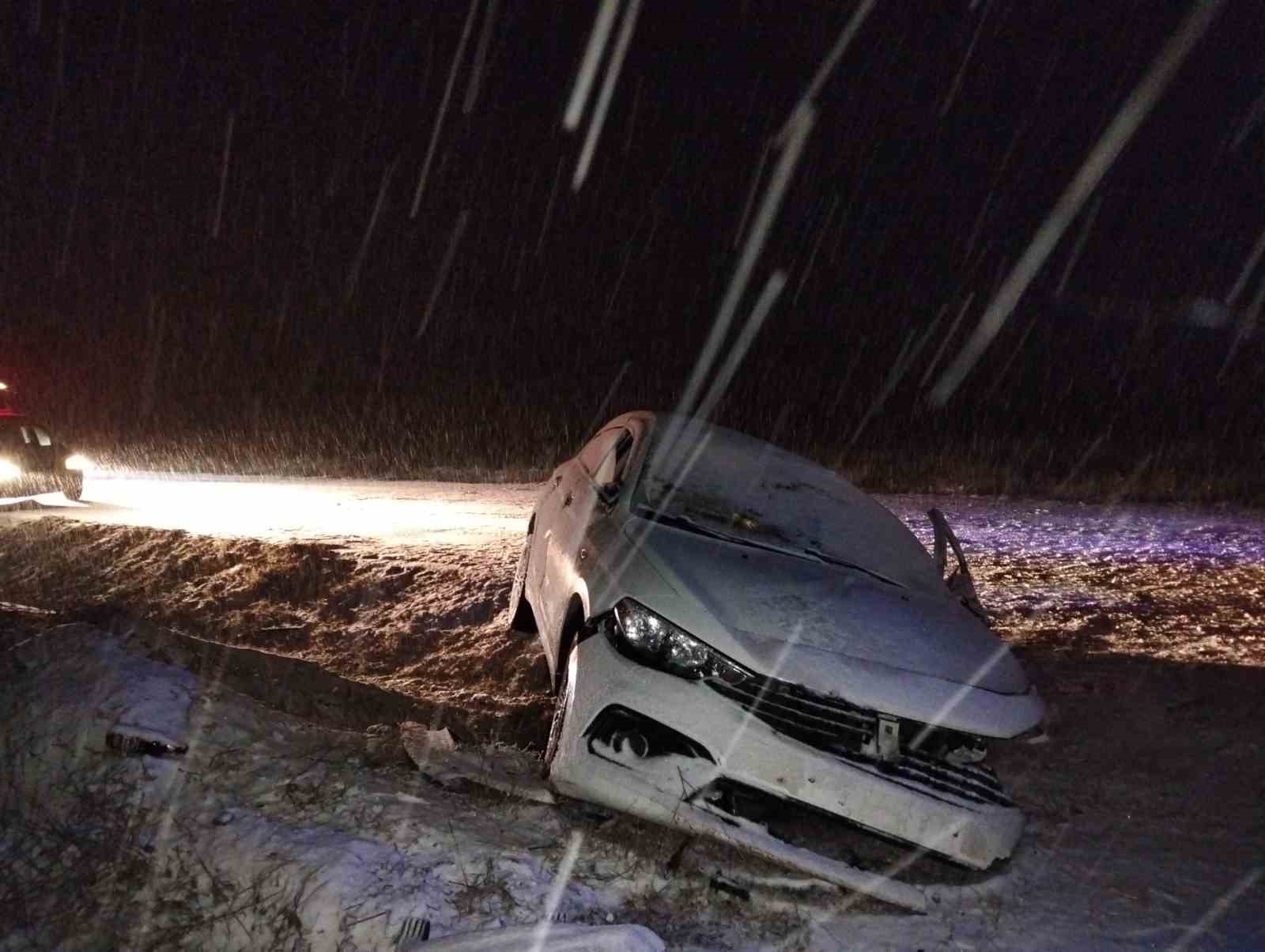 Çorum’da kar yağışı kazayı beraberinde getirdi: 7 yaralı
