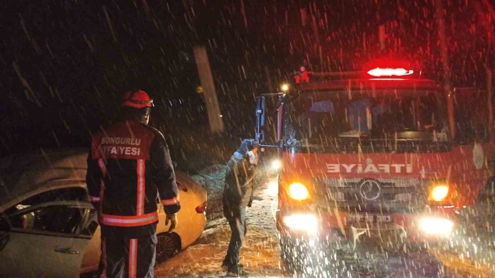 Çorum’da kar yağışı kazayı beraberinde getirdi: 7 yaralı
