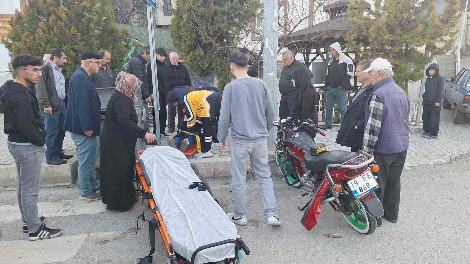 Çorum’da minibüs ile motosiklet çarpıştı: 1 yaralı
