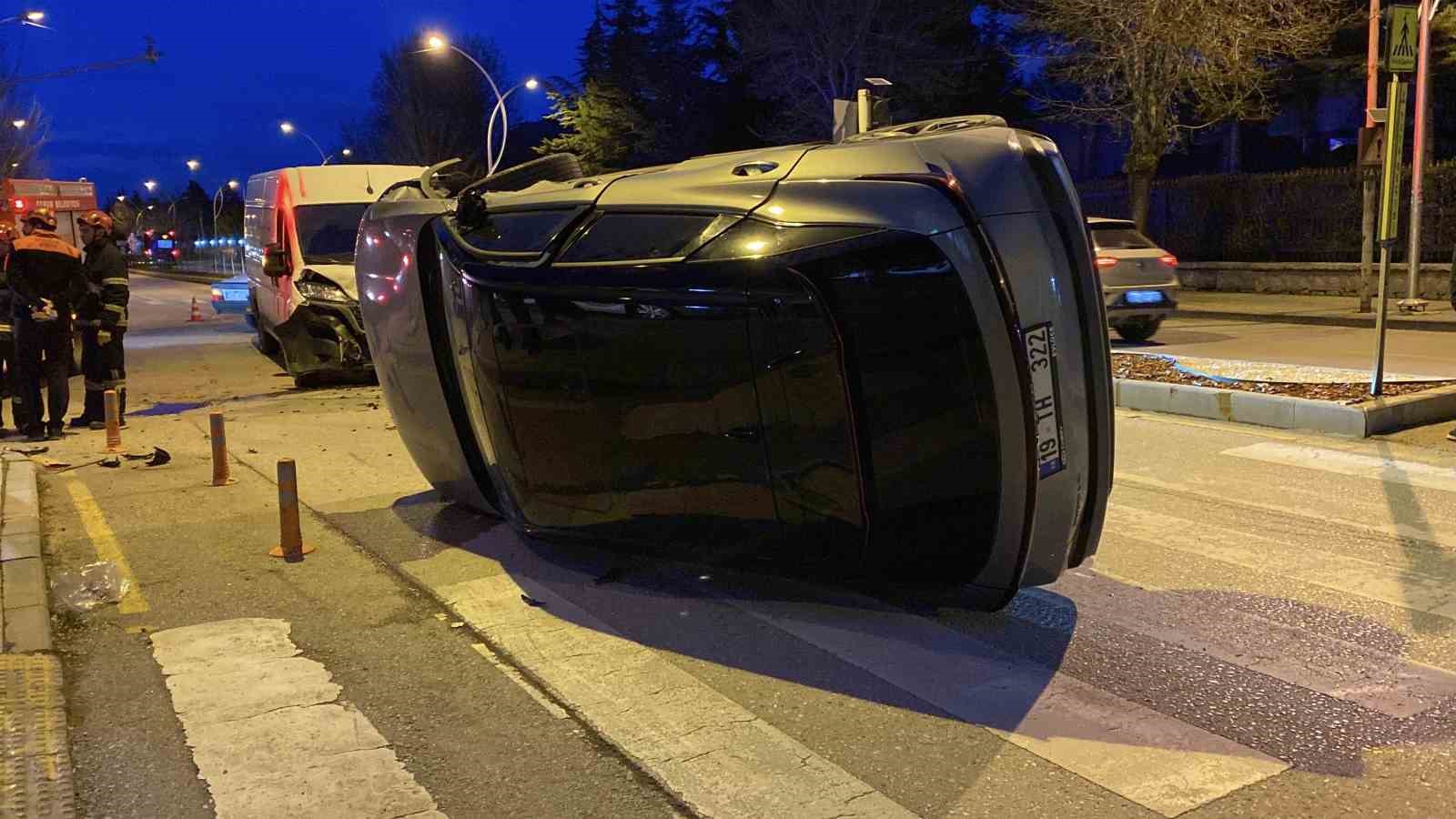 Çorum’da minibüsle çarpışan cip yan yattı: 1 yaralı
