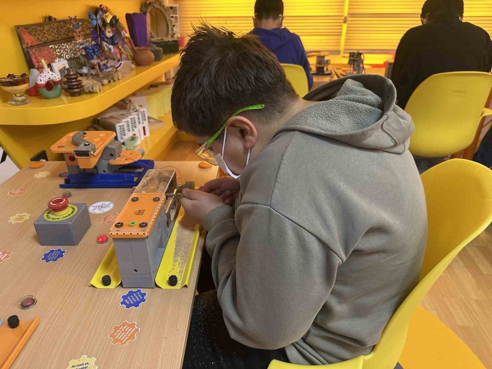 Çorum’da öğrenciler yarıyıl tatilinde bilimle buluştu: "Kış akademisi" başladı
