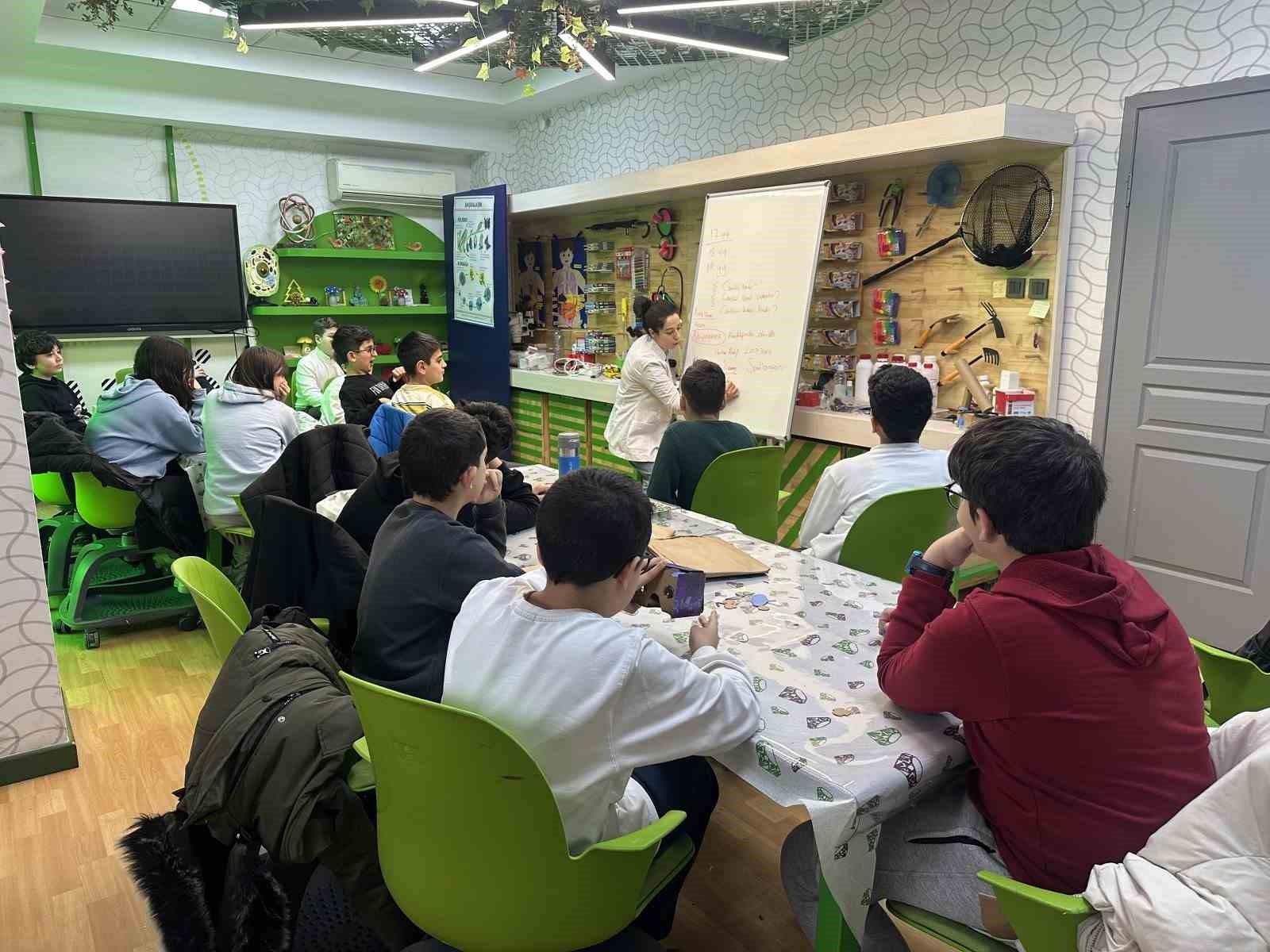 Çorum’da öğrenciler yarıyıl tatilinde bilimle buluştu: "Kış akademisi" başladı
