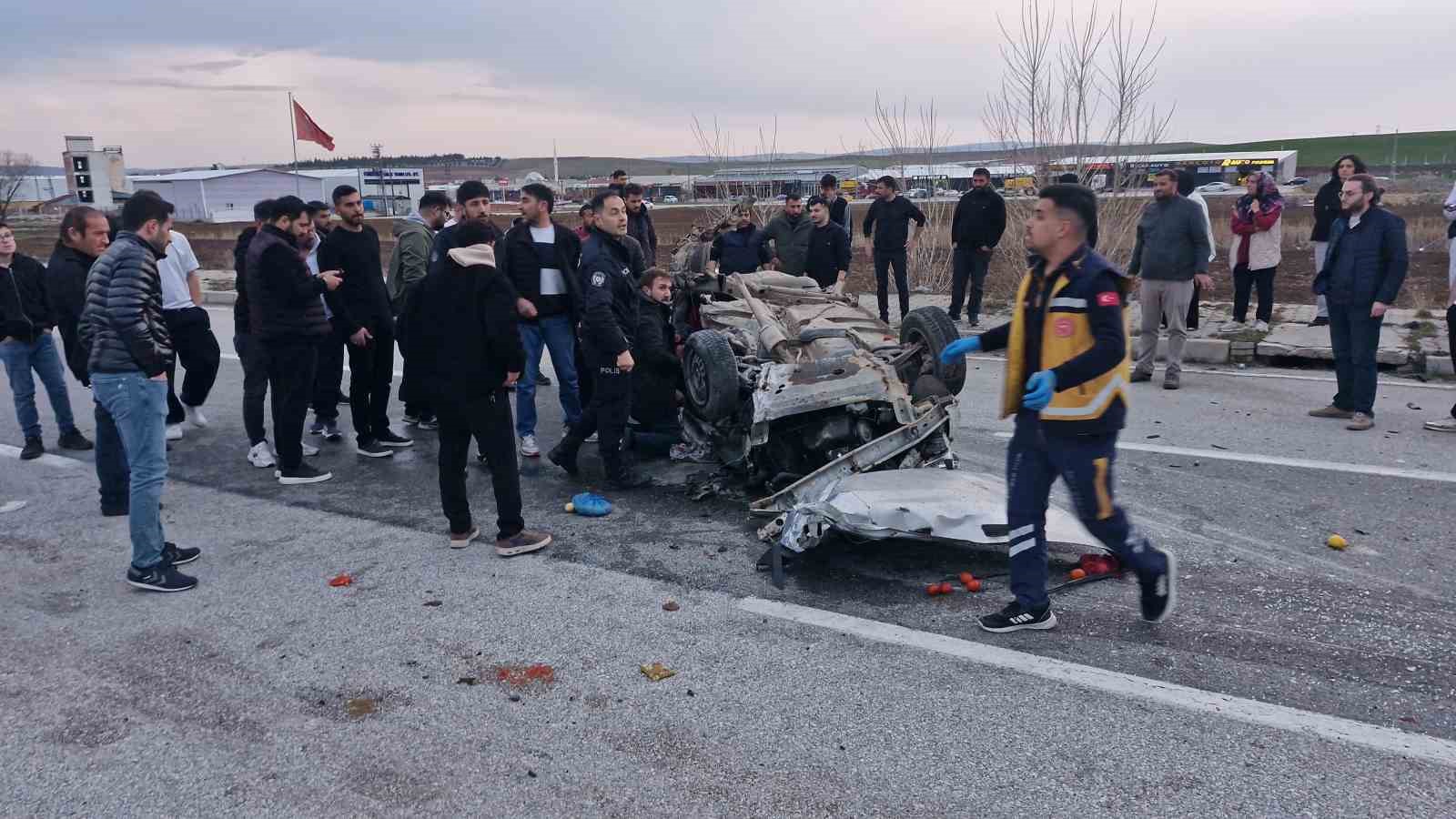 Çorum’da otomobil takla attı: 3 yaralı
