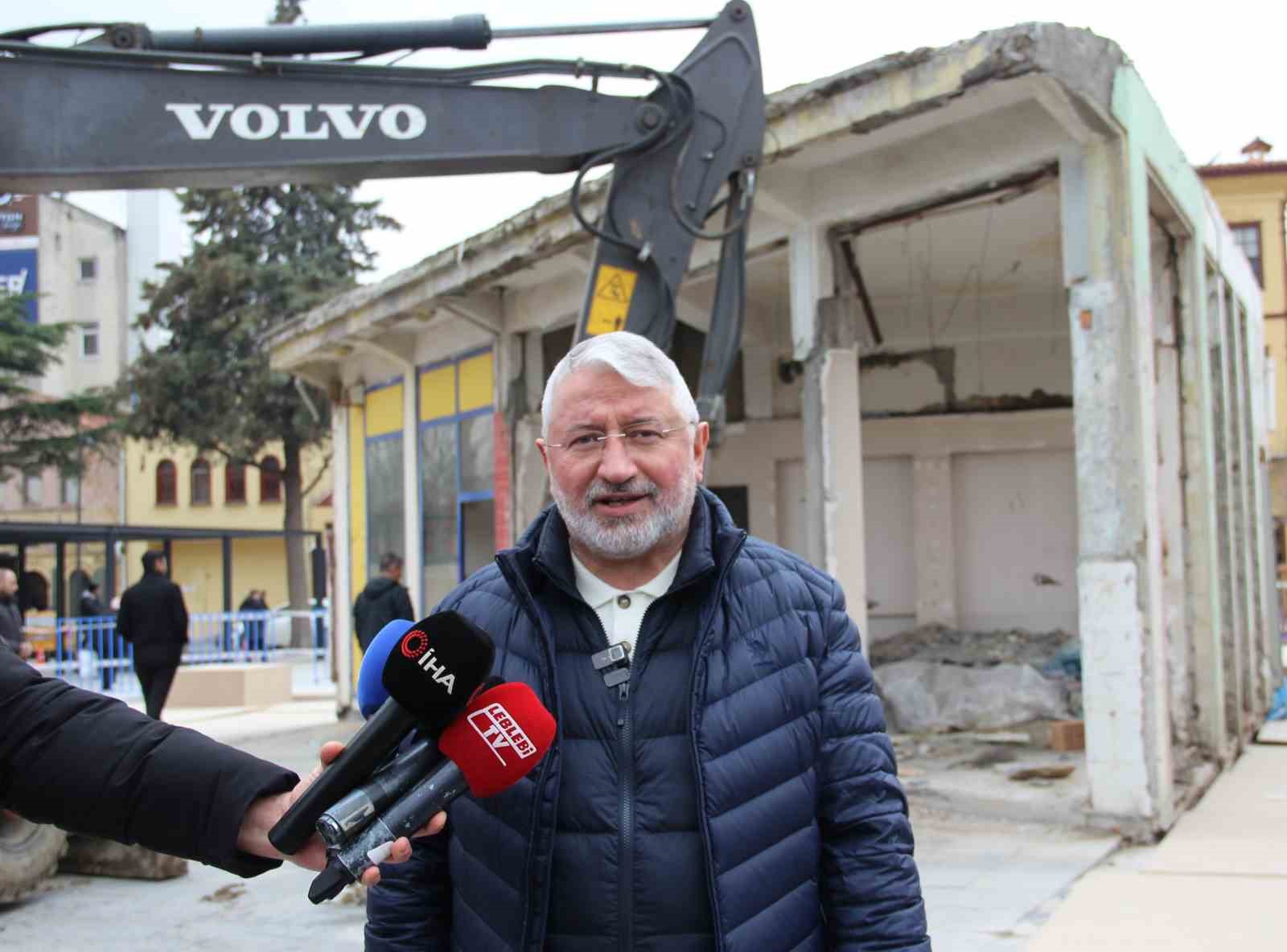 Çorum’da son binanın da yıkılmasıyla tarihi silüet gün yüzüne çıktı
