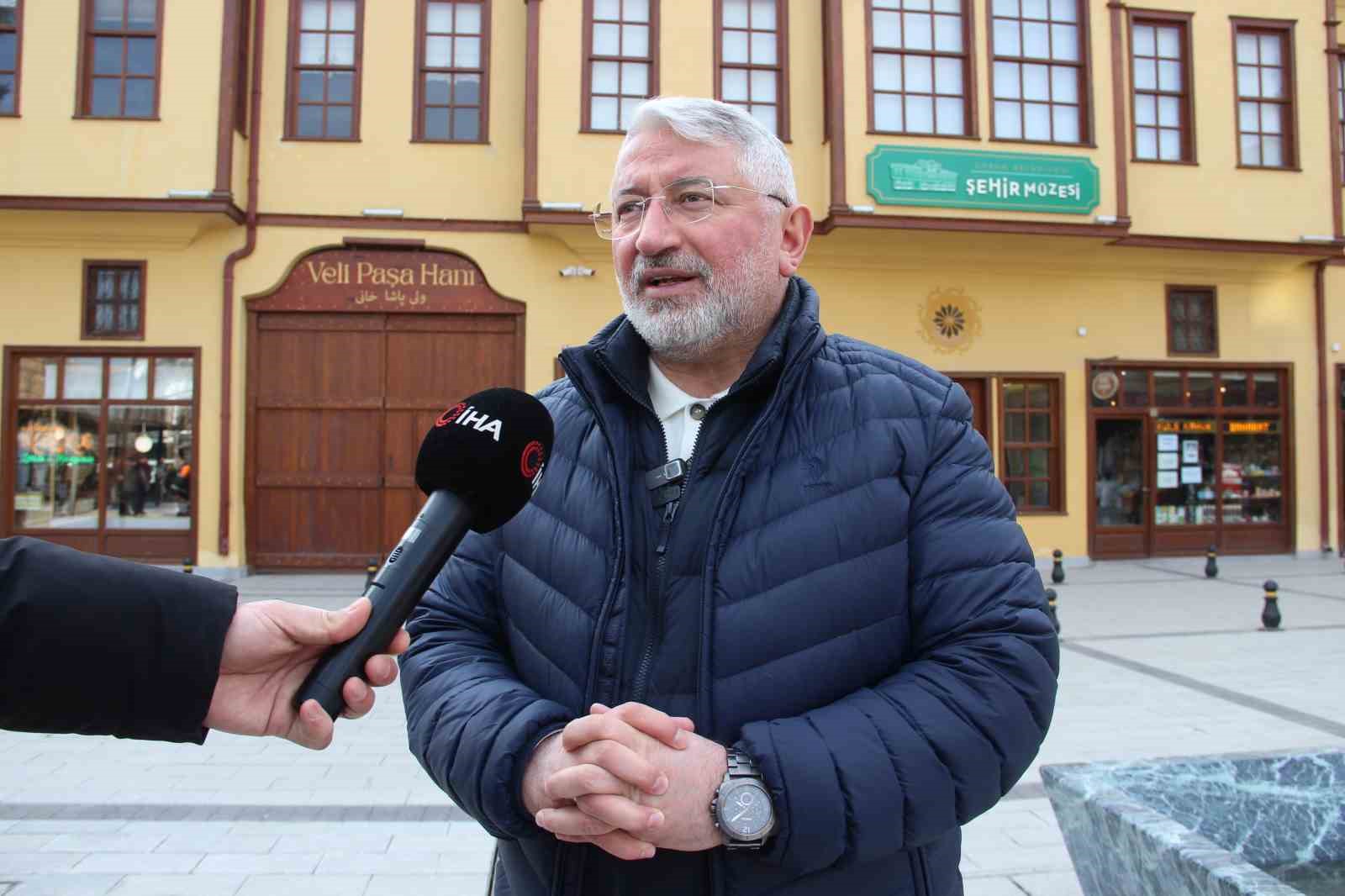 Çorum’dan Suriye’ye gönül köprüsü: Savaşta zarar gören camide günde yüzlerce kişi iftar sofrasında buluşuyor
Çorum’dan Suriye’ye gönül köprüsü: Savaşta zarar gören camide günde yüzlerce kişi iftar sofrasında buluşuyor