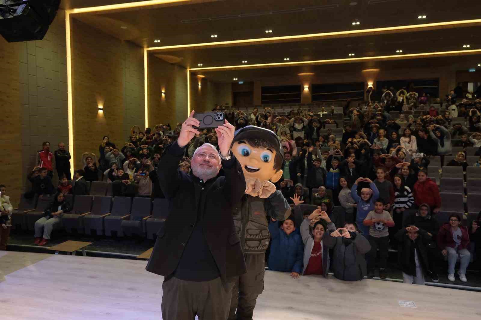 Çorumlu gençler "Sevap Avcıları" ile iyilikte yarışacak
Çorumlu gençler "Sevap Avcıları" ile iyilikte yarışacak