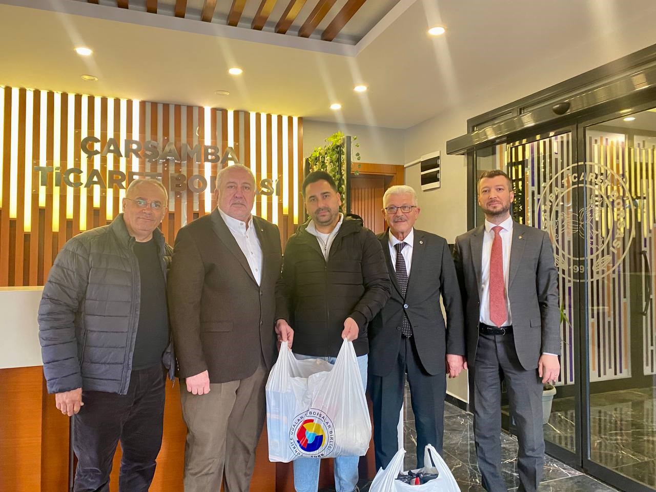 ÇTB’den Ramazan’da bin aileye destek
ÇTB’den Ramazan’da bin aileye destek