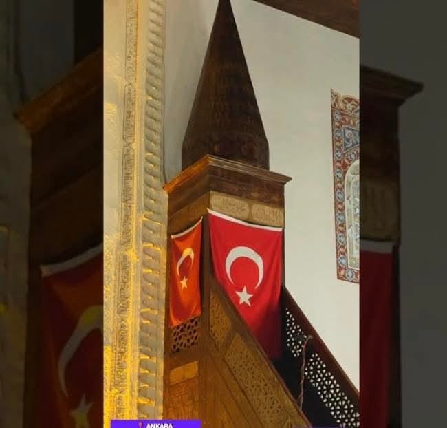 Cuma hutbesinde ’Minberler bayrakla süslensin’ teklifi

