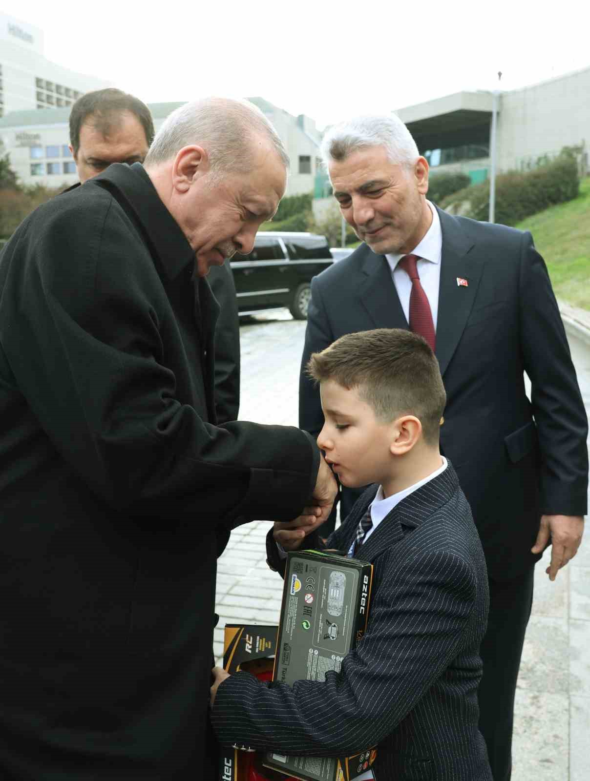 Cumhurbaşkanı Erdoğan: "2025 yılında ihracat rekoru kırıldı"
