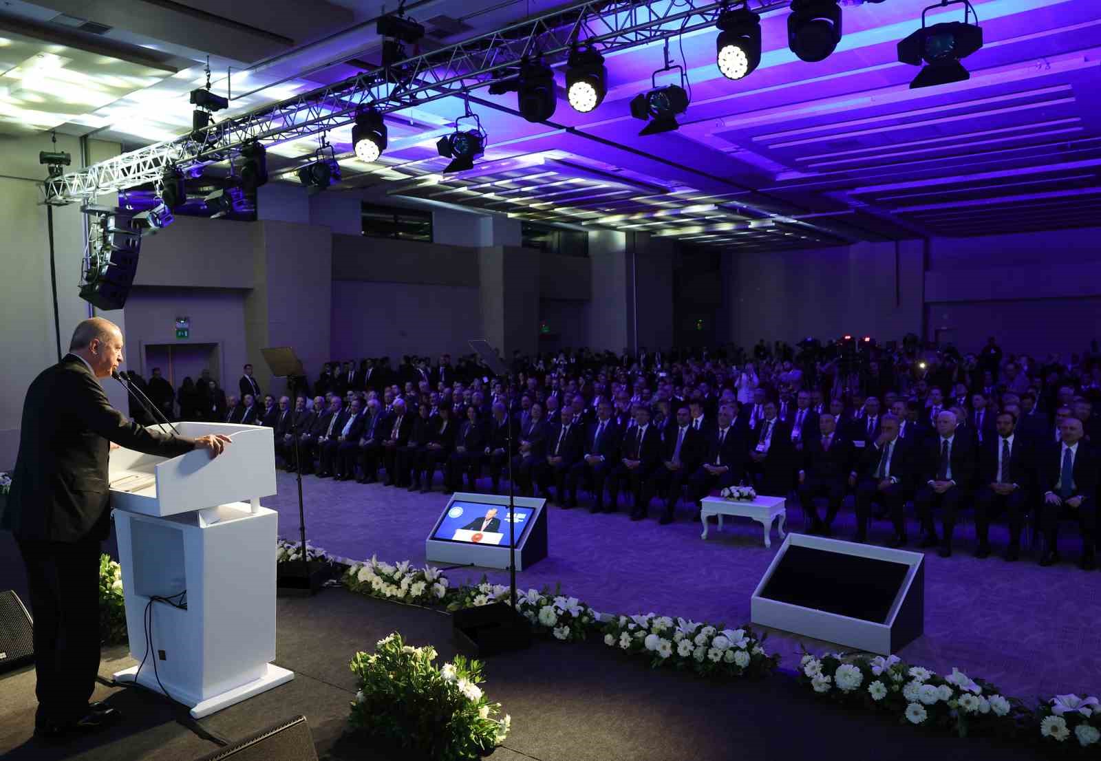 Cumhurbaşkanı Erdoğan: "2025 yılında ihracat rekoru kırıldı"
