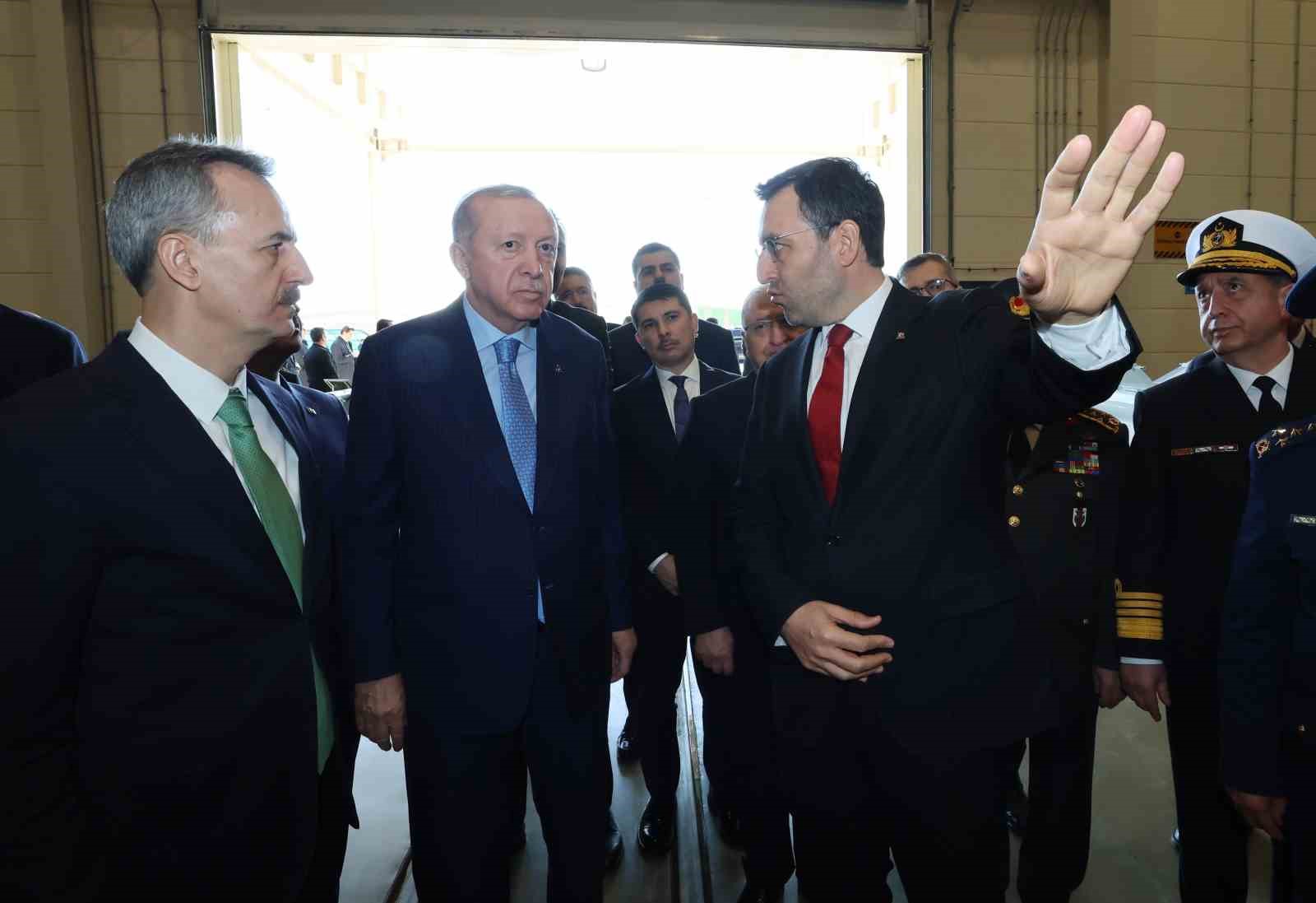 Cumhurbaşkanı Erdoğan: "2028’de 11 milyar dolarlık ihracat hacmini yakalayacak, inşallah savunma ihracatında dünyada ilk 10’a gireceğiz"
