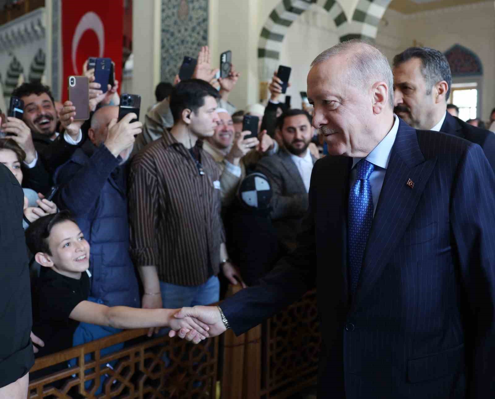 Cumhurbaşkanı Erdoğan, 333 hafızın icazet merasimine katıldı
